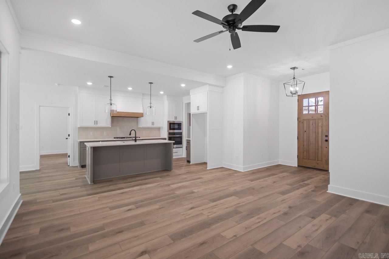 NORTH SHORE @ HURRICANE LAKE EST - Residential