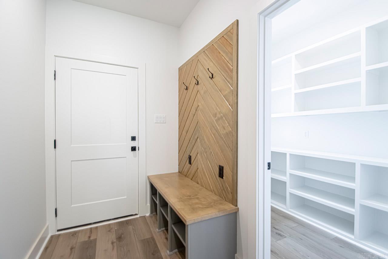 NORTH SHORE @ HURRICANE LAKE EST - Residential