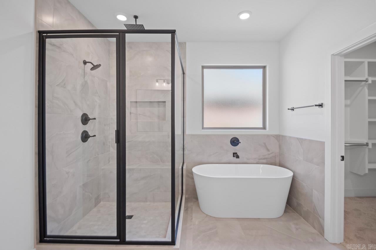 NORTH SHORE @ HURRICANE LAKE EST - Residential