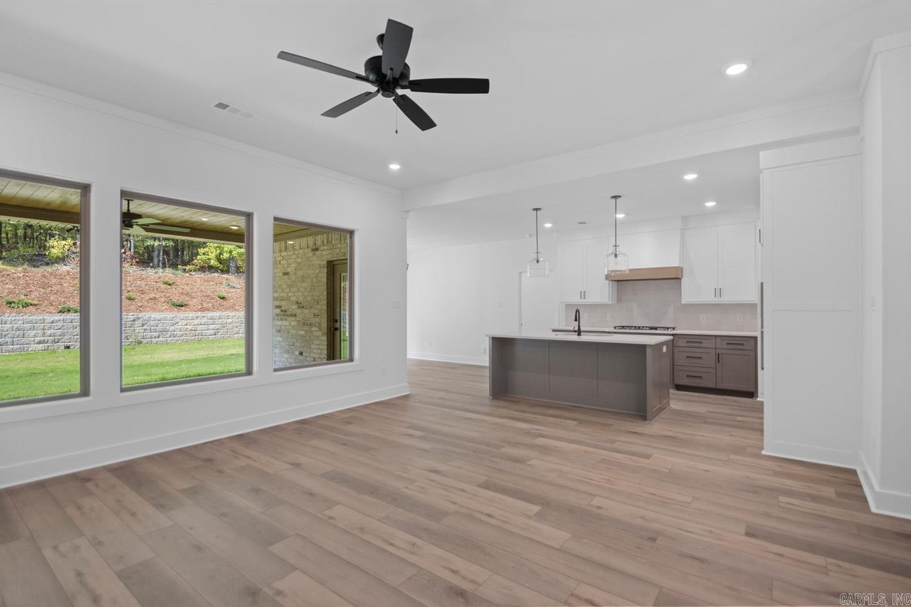 NORTH SHORE @ HURRICANE LAKE EST - Residential