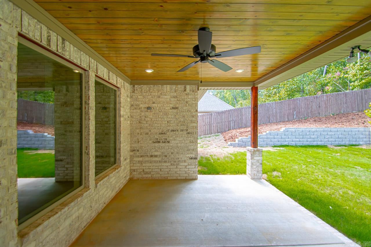 NORTH SHORE @ HURRICANE LAKE EST - Residential