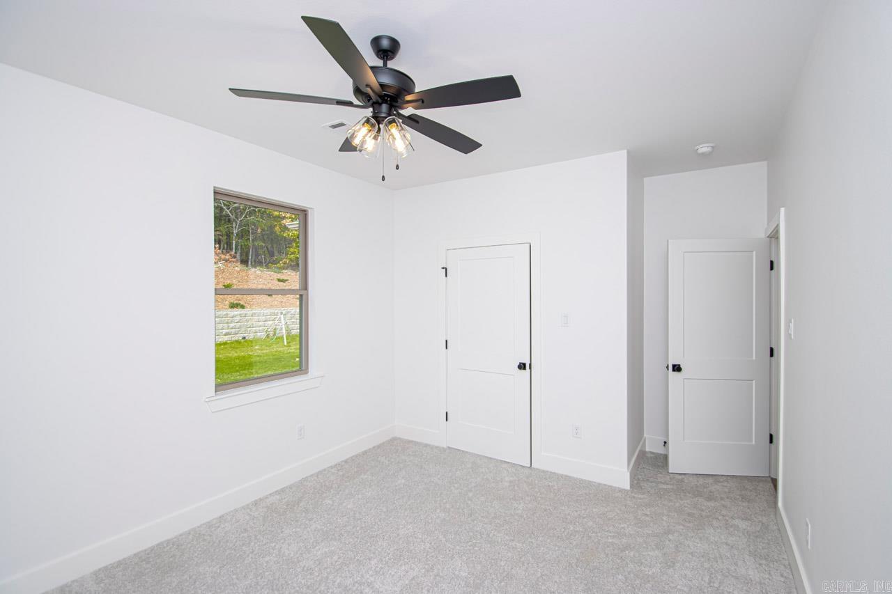 NORTH SHORE @ HURRICANE LAKE EST - Residential