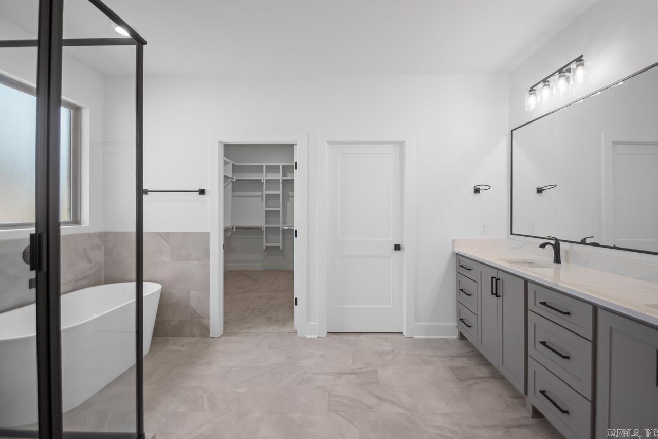 NORTH SHORE @ HURRICANE LAKE EST - Residential