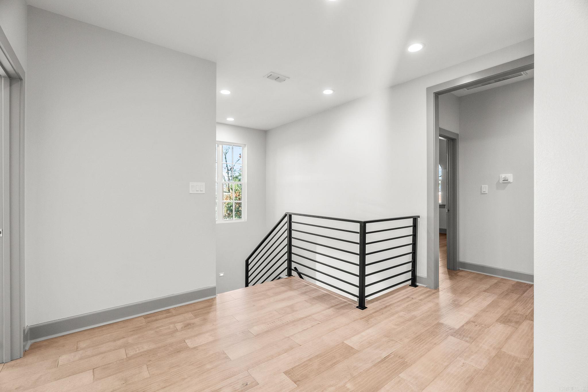 CAMMACK WOODS - Residential