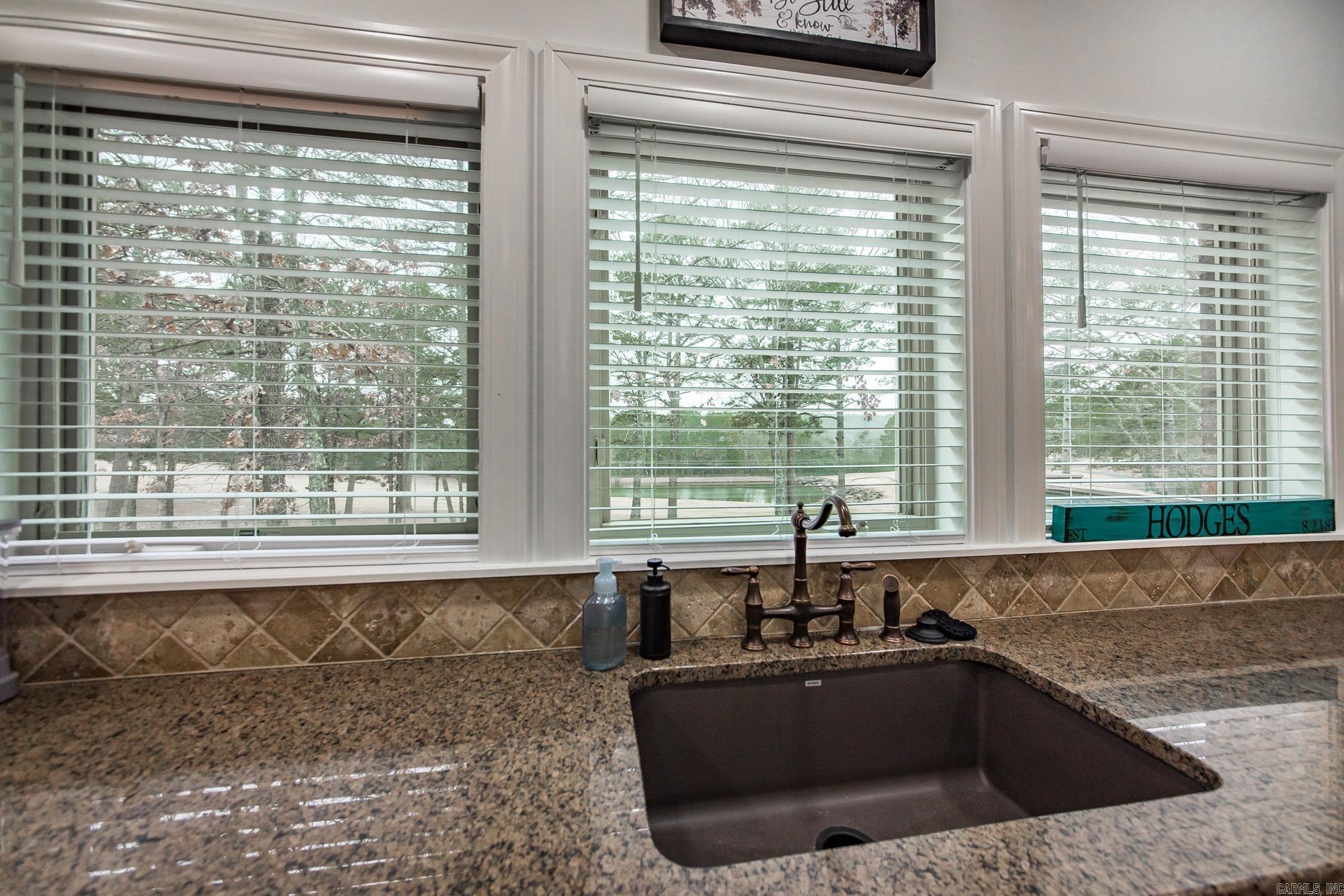 MOUNTAIN RANCH - Residential