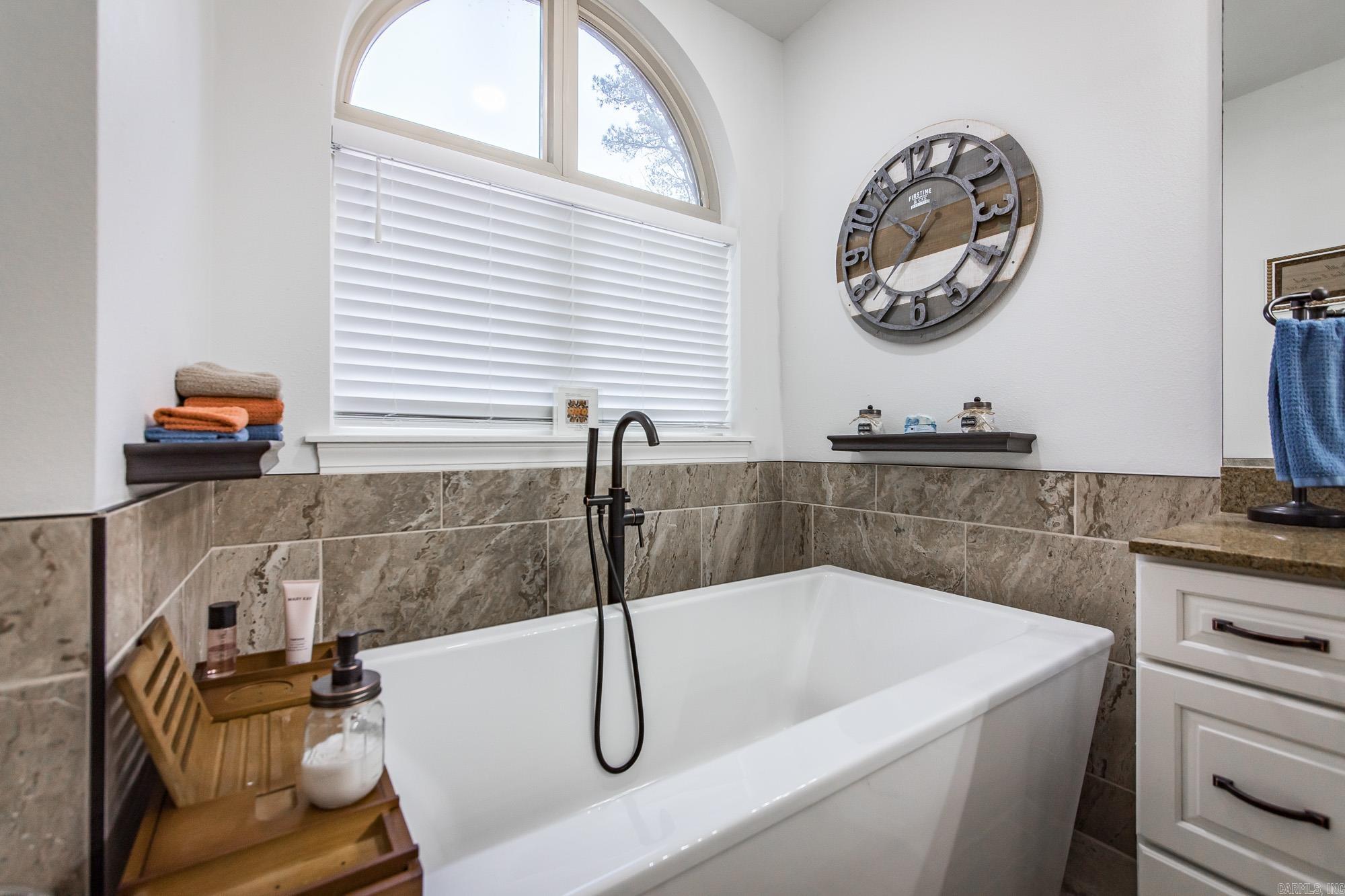 MOUNTAIN RANCH - Residential