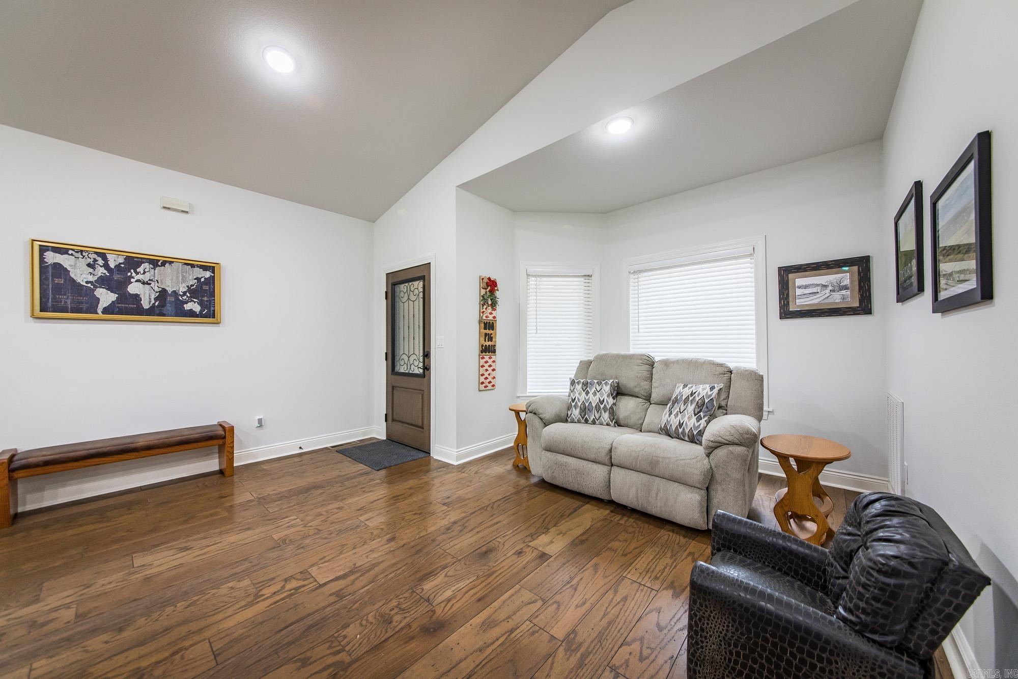 MOUNTAIN RANCH - Residential