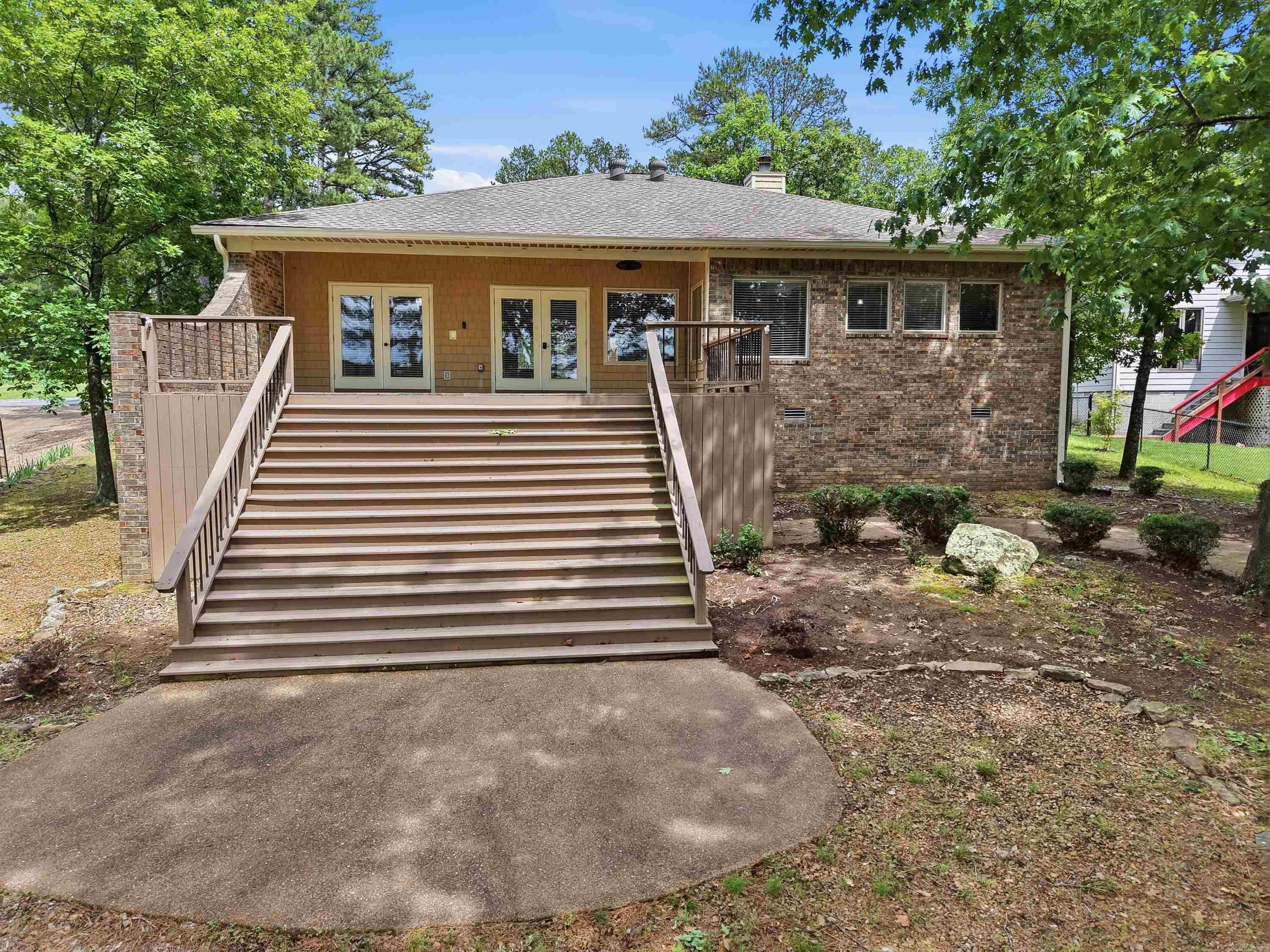 MOUNTAIN RANCH - Residential