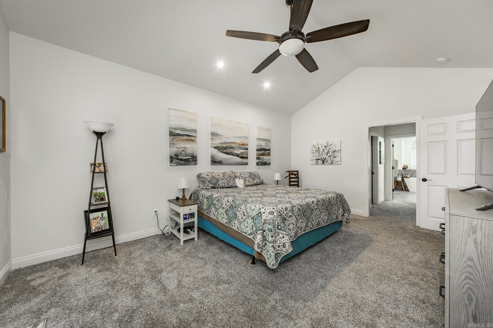 MOUNTAIN RANCH - Residential