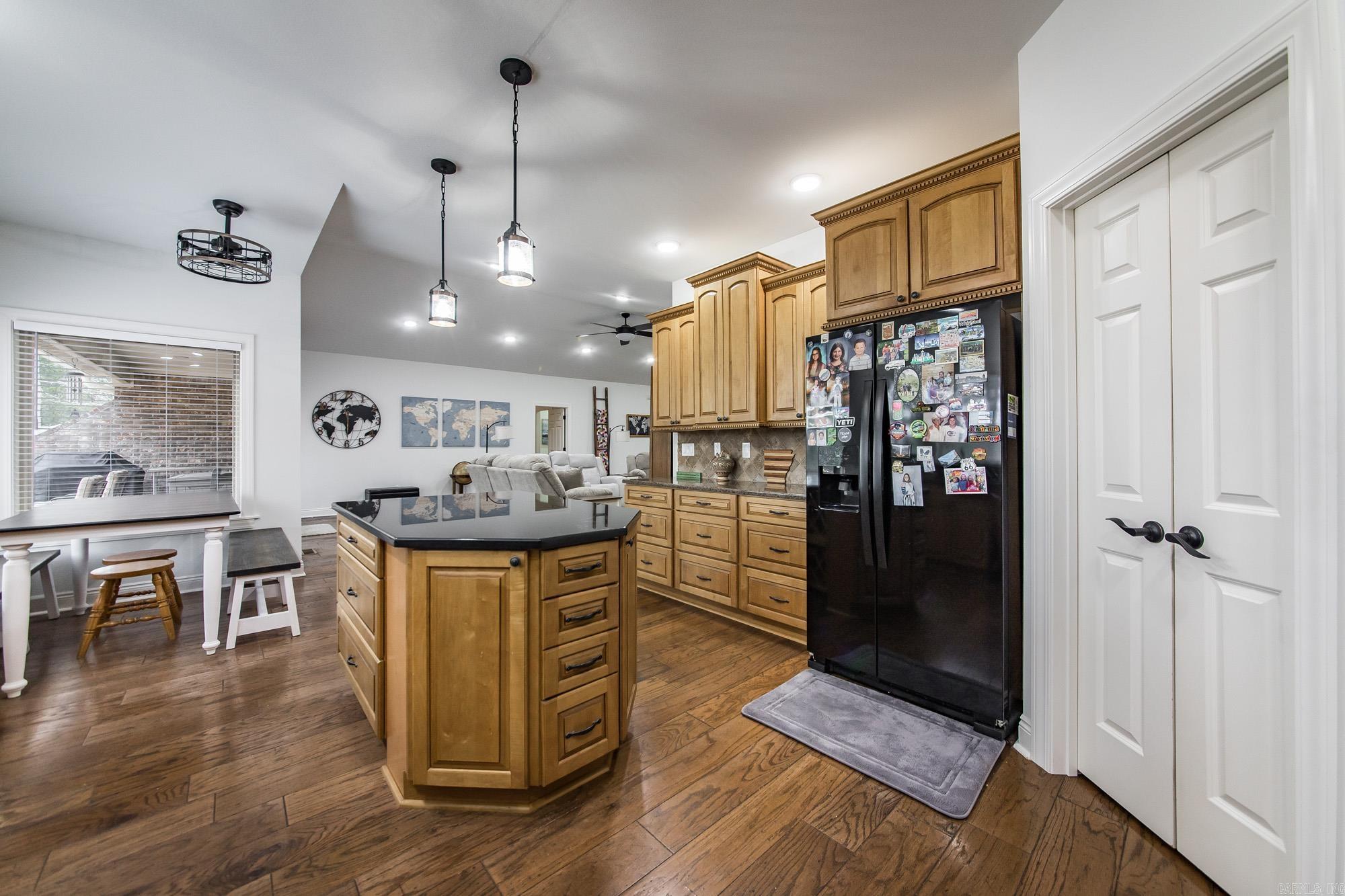 MOUNTAIN RANCH - Residential