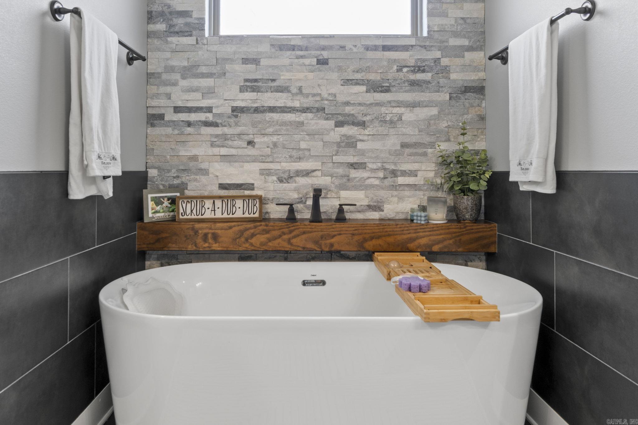 CREEKSIDE ADDN - Residential