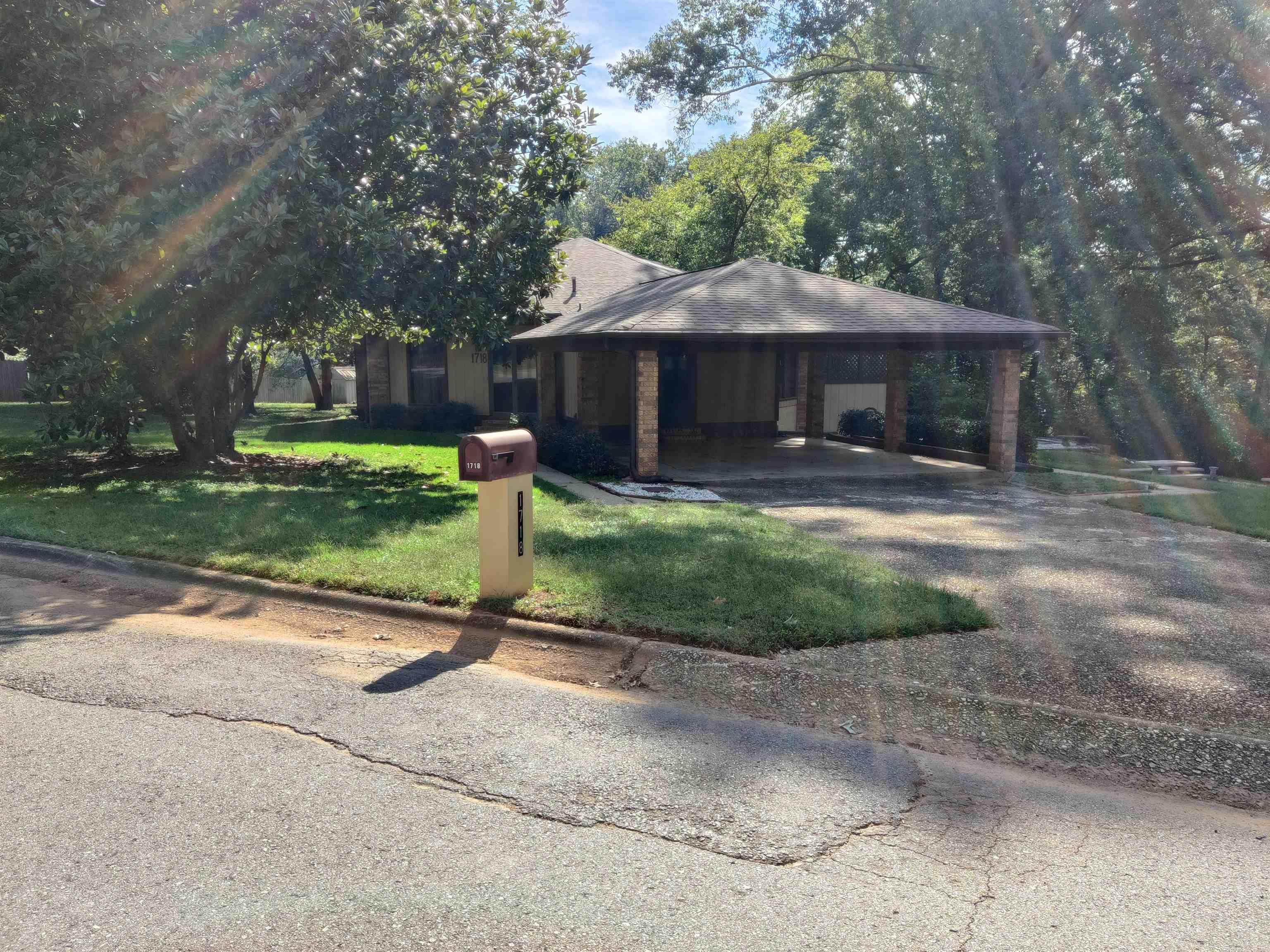 HIDDEN VALLEY - Residential