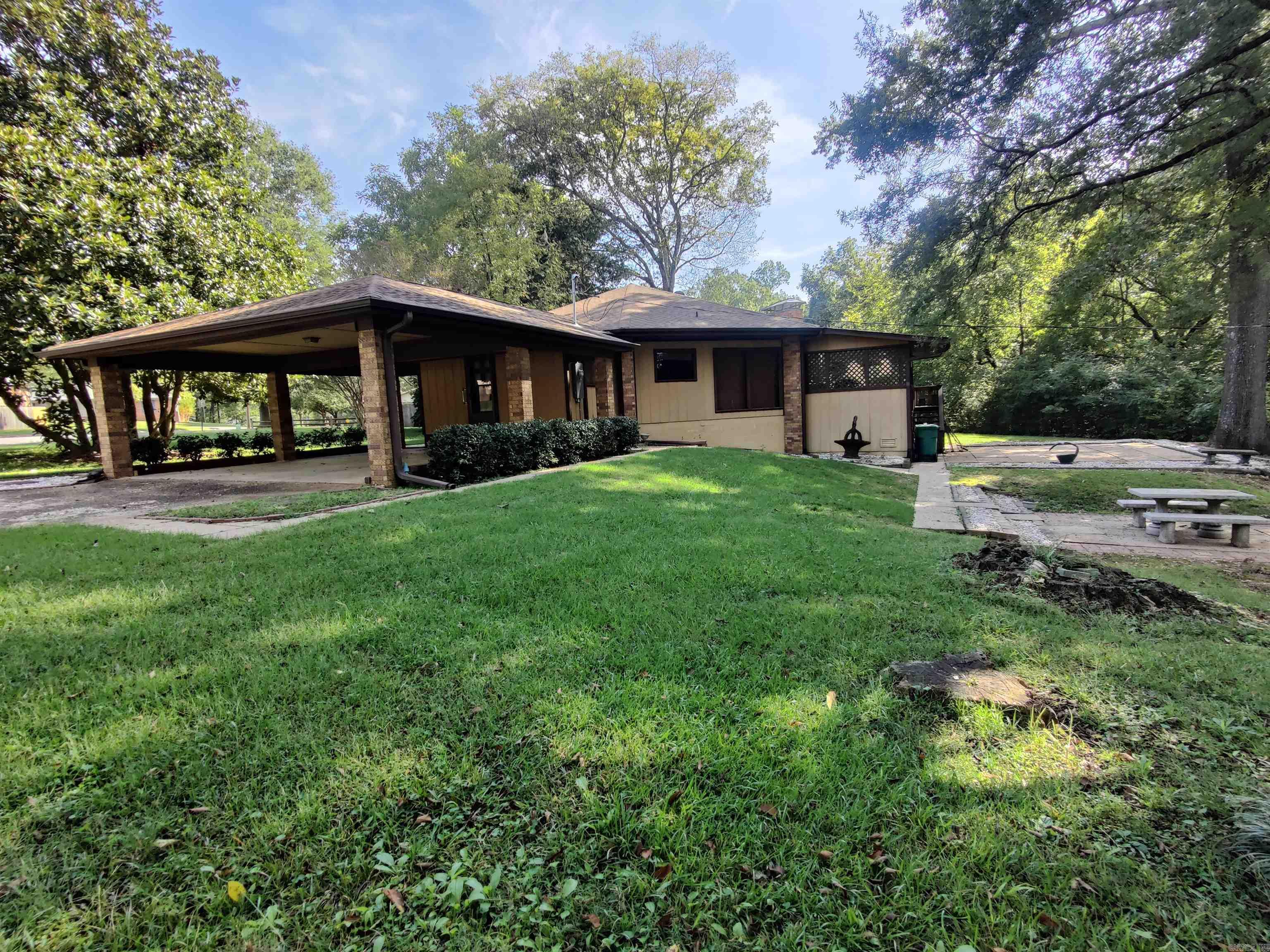 HIDDEN VALLEY - Residential