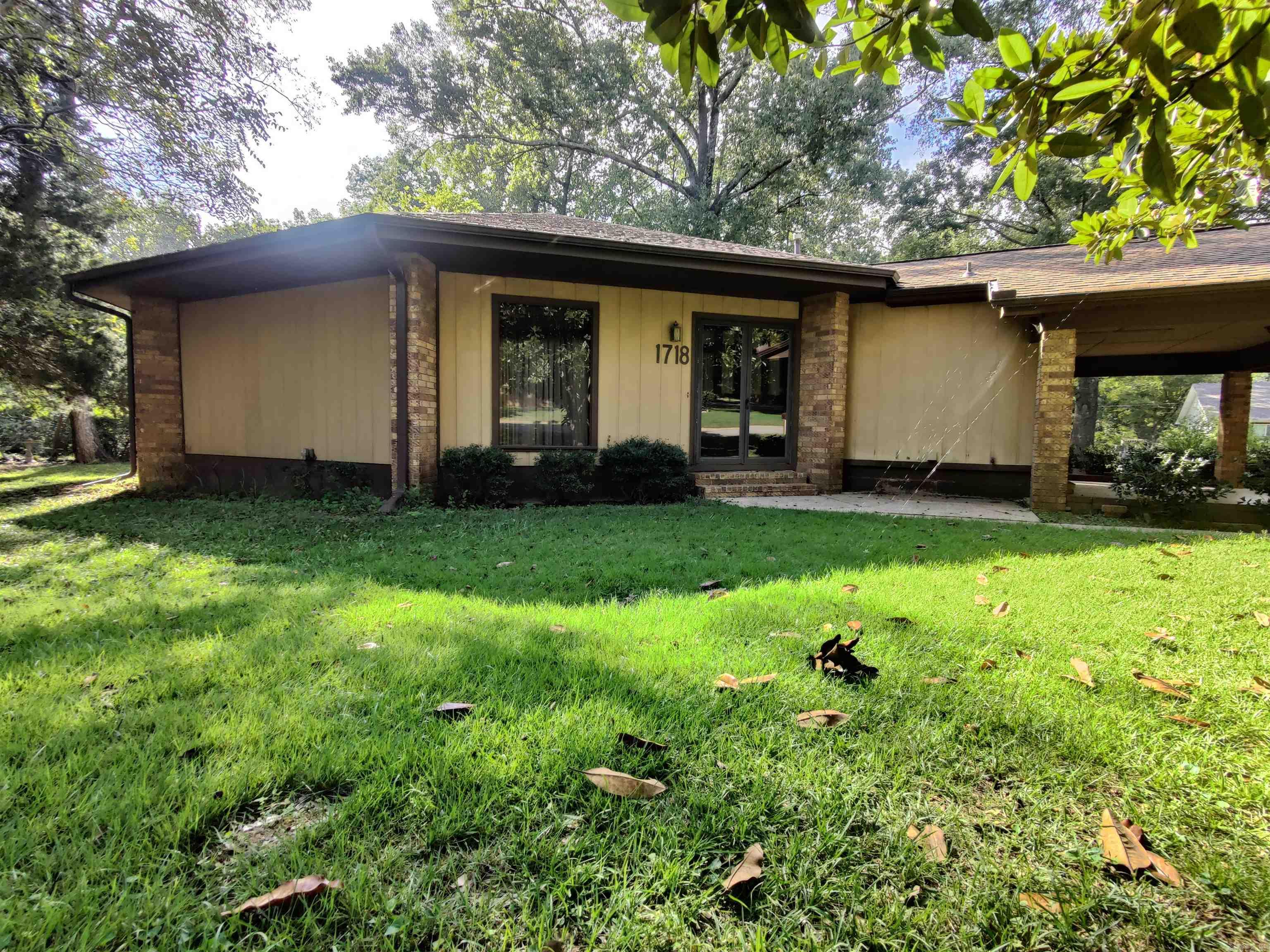 HIDDEN VALLEY - Residential