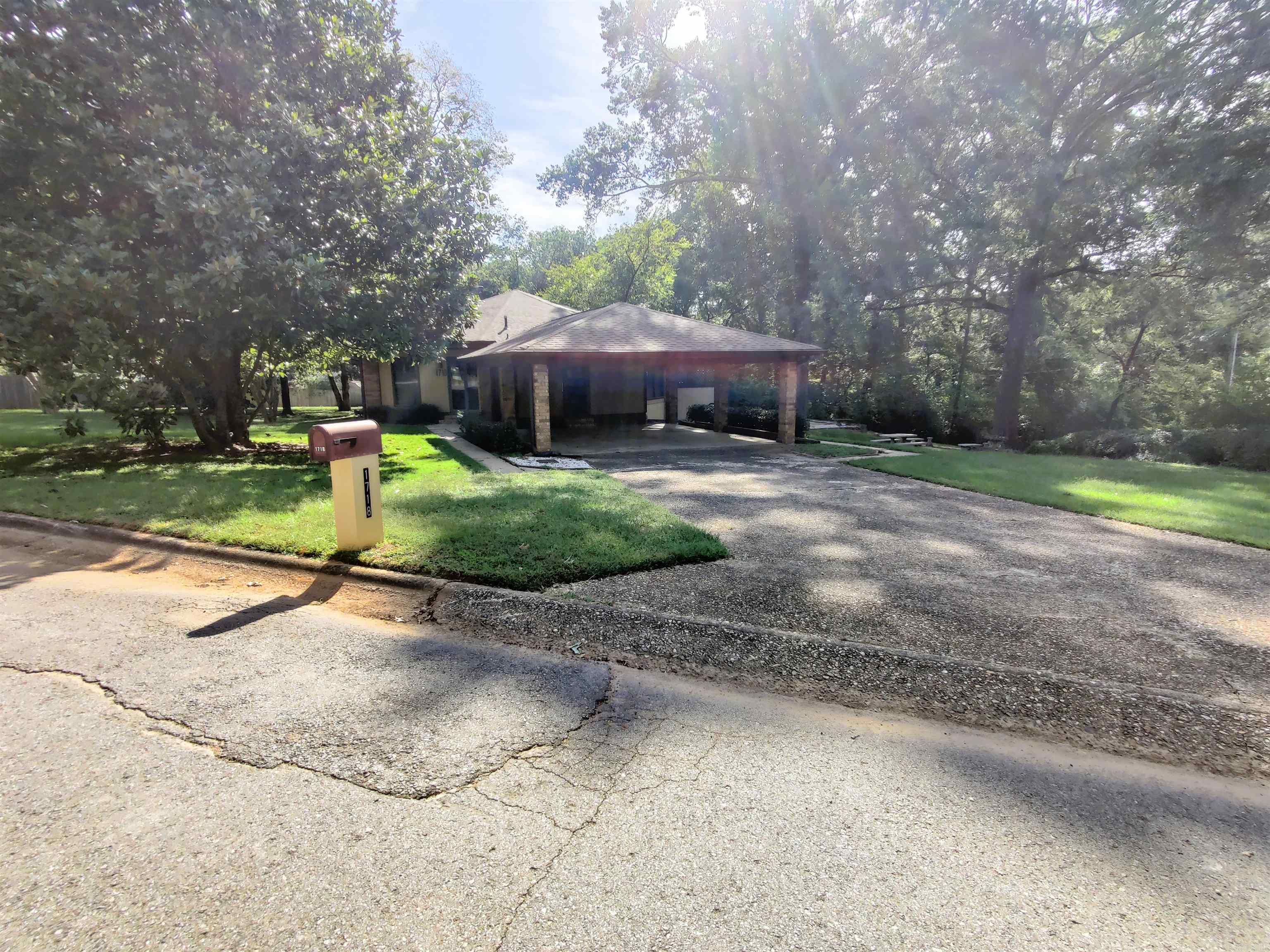 HIDDEN VALLEY - Residential