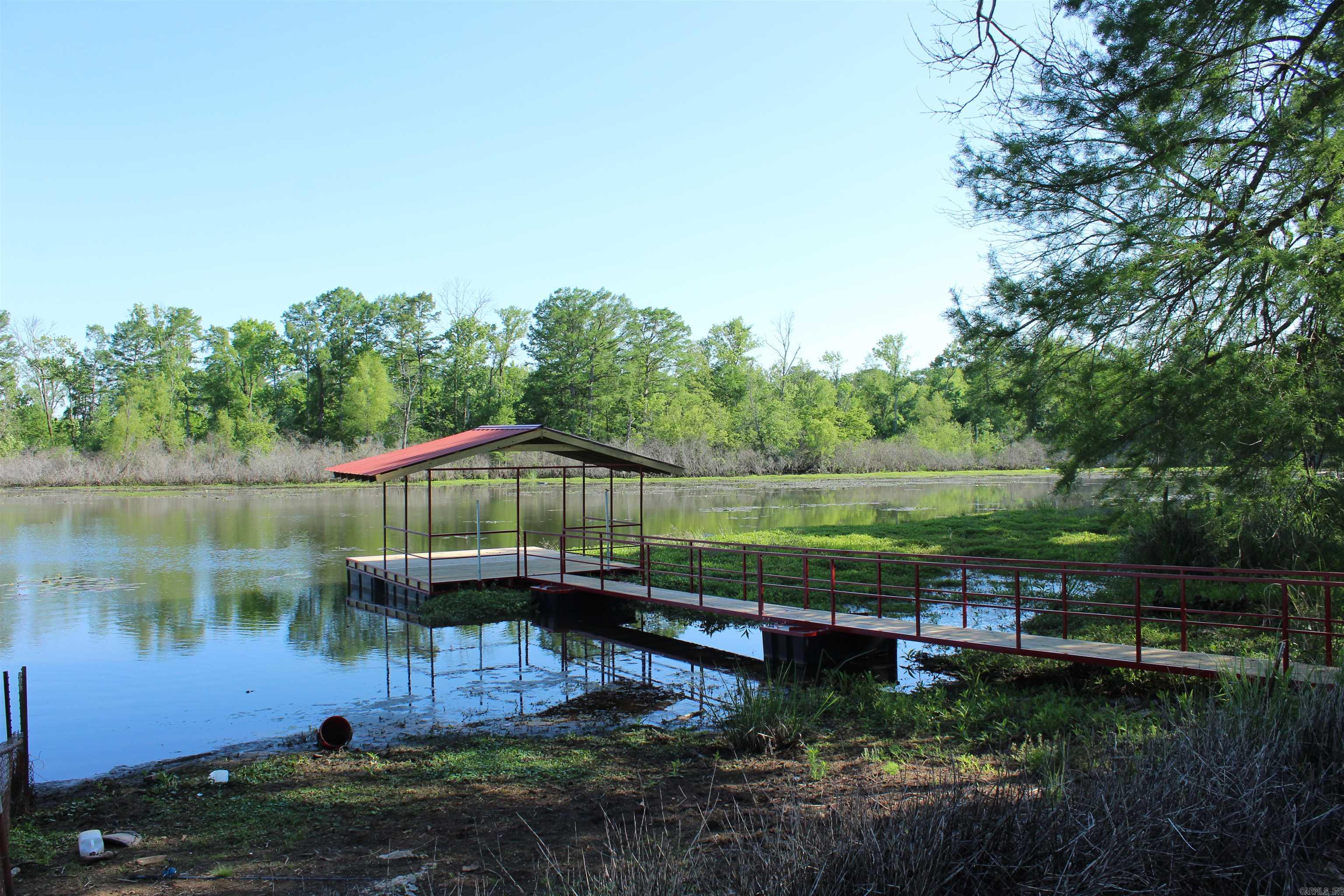 RIVER MANOR EST - Residential