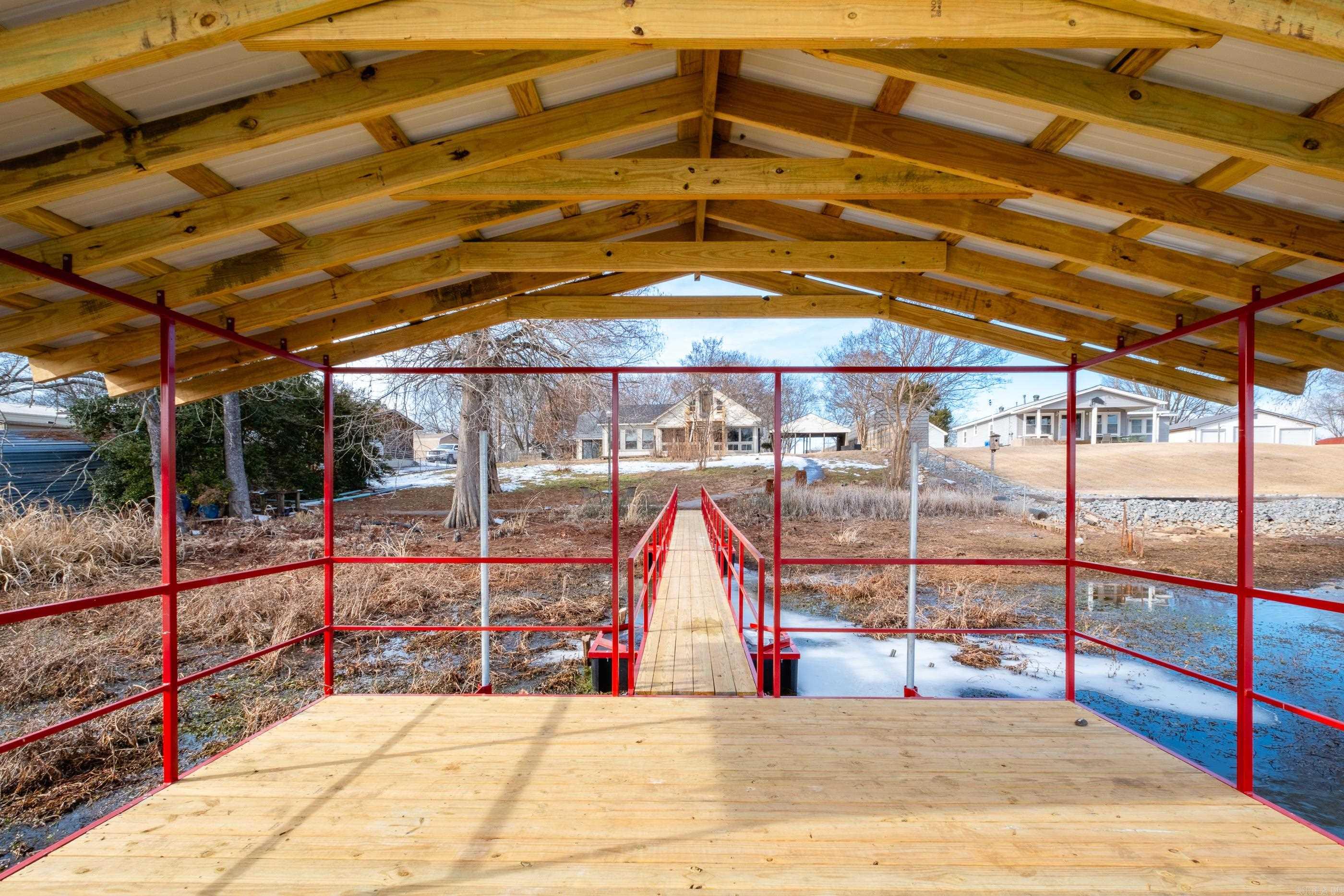 RIVER MANOR EST - Residential