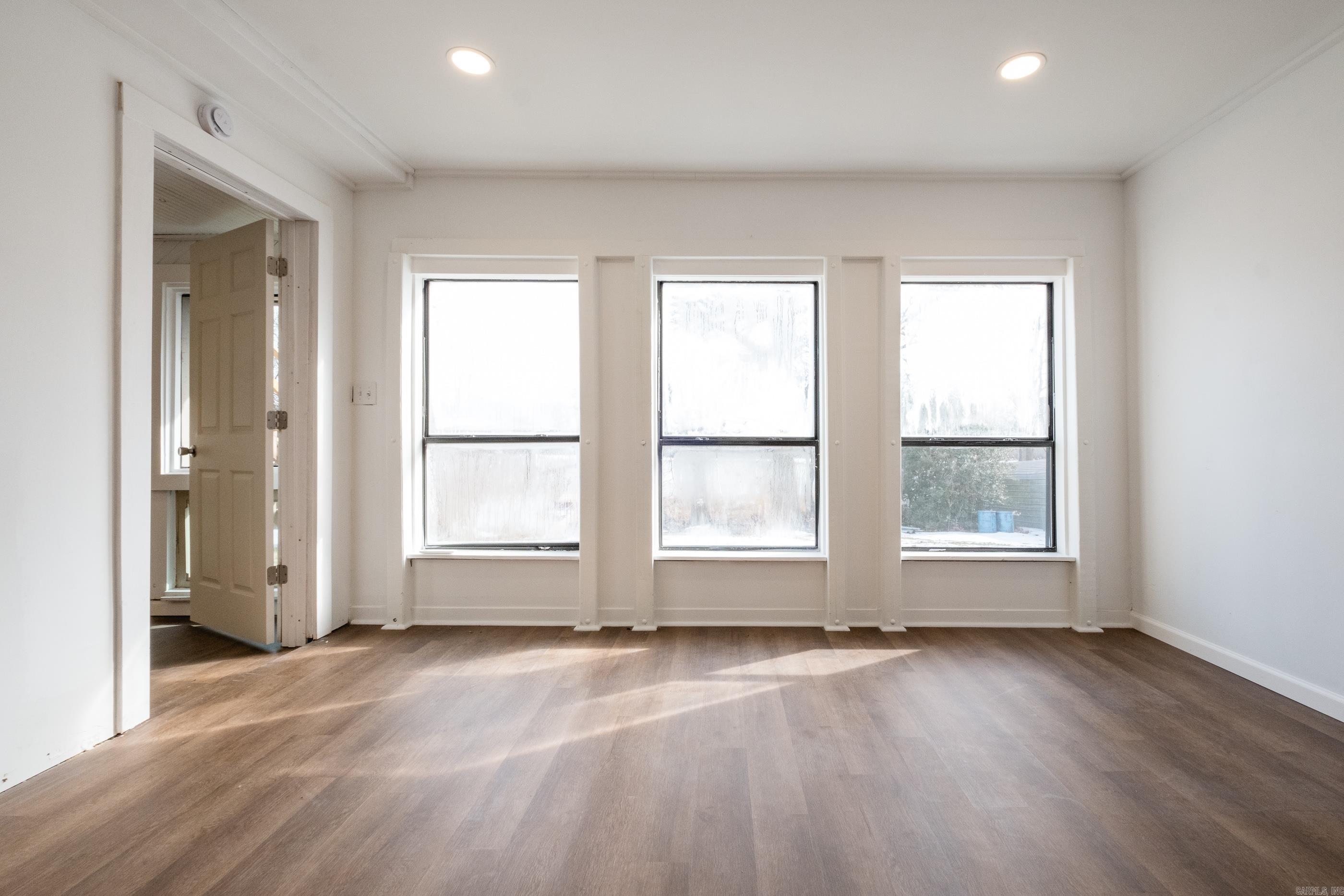 RIVER MANOR EST - Residential