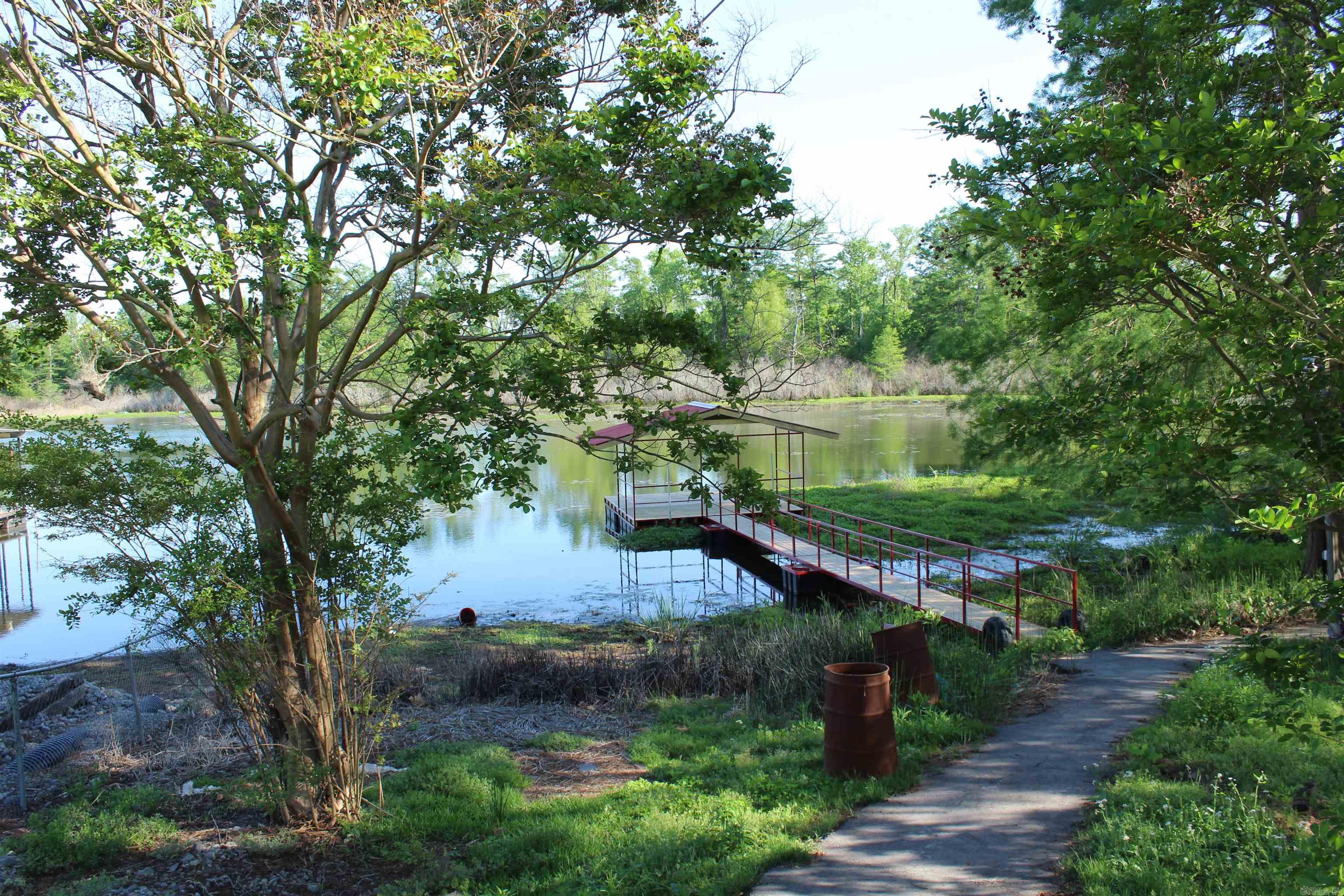 RIVER MANOR EST - Residential