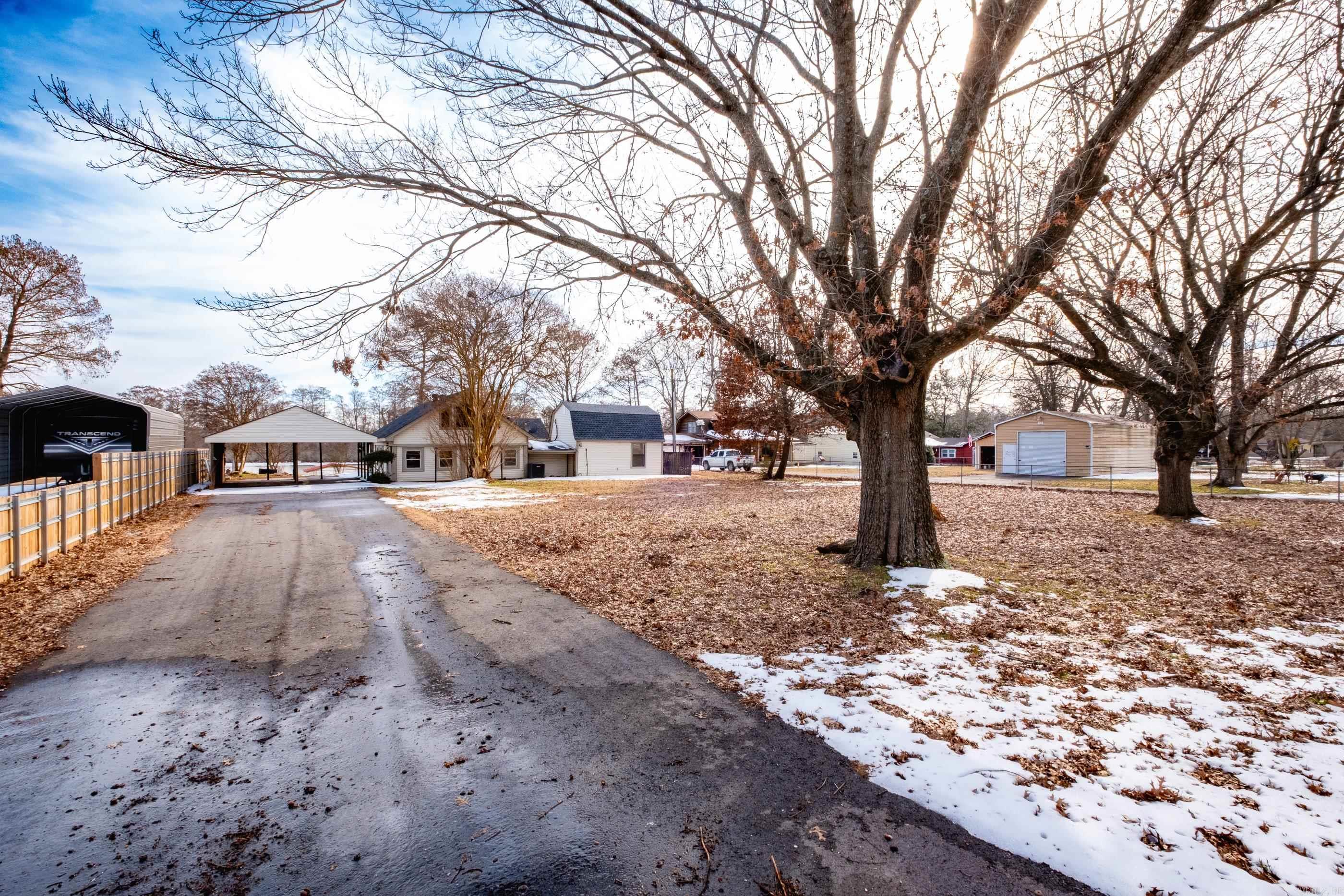 RIVER MANOR EST - Residential