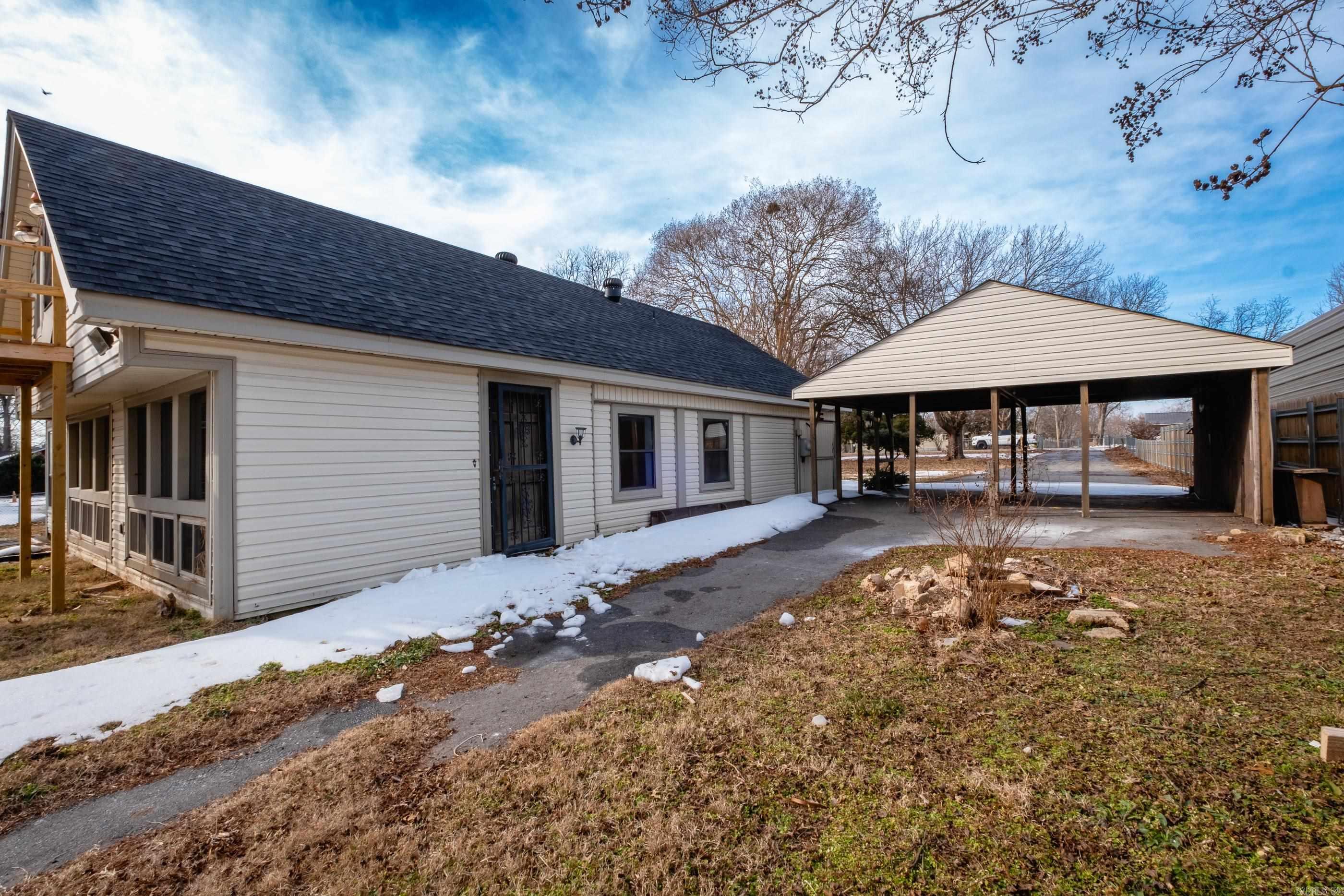 RIVER MANOR EST - Residential