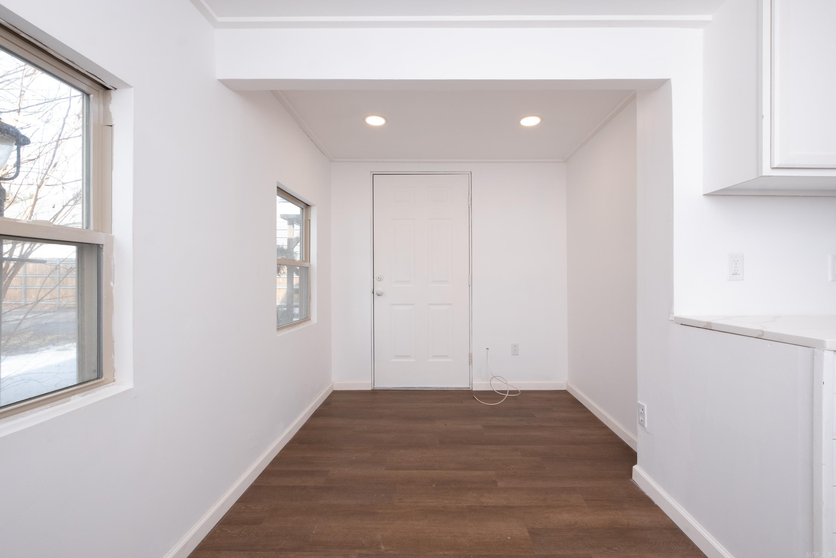 RIVER MANOR EST - Residential