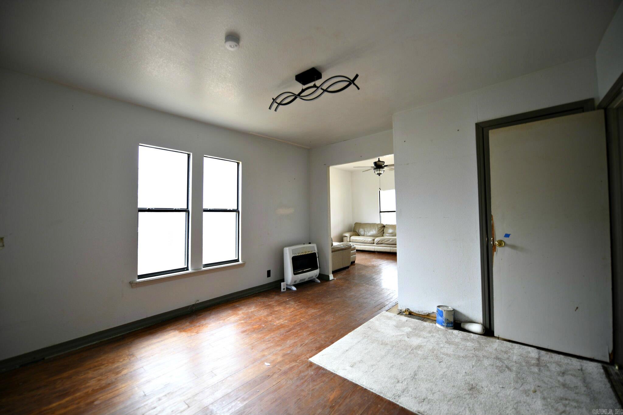 MENA ORIGINAL - Residential