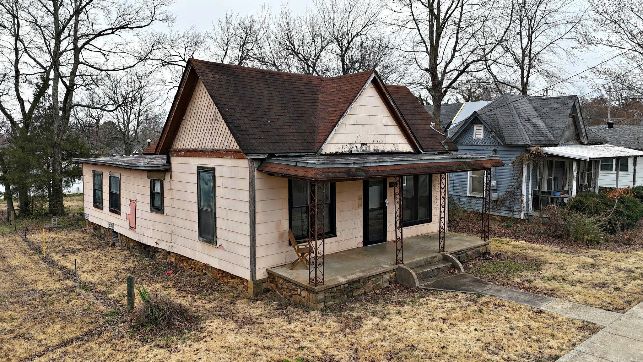 MENA ORIGINAL - Residential