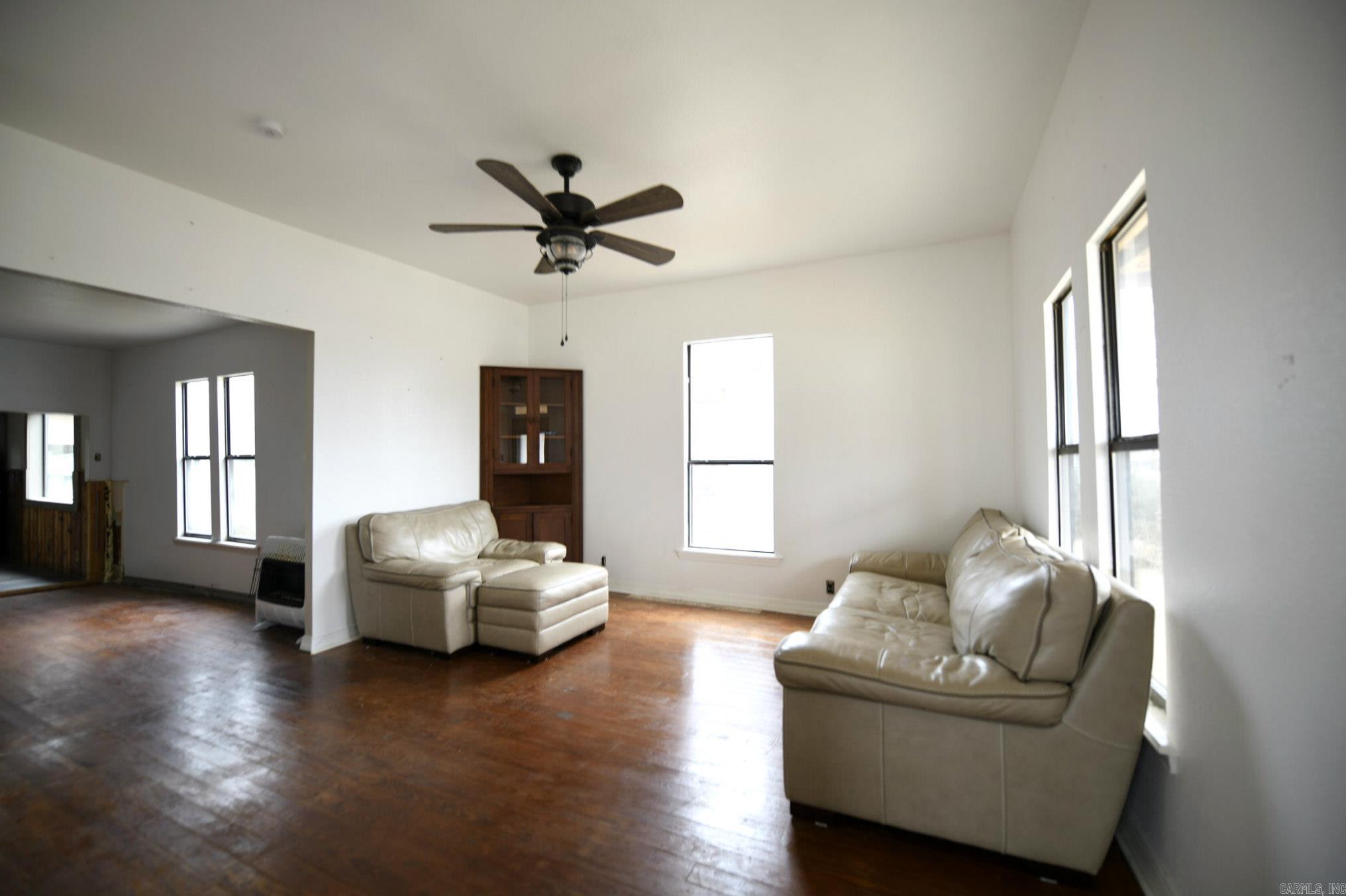 MENA ORIGINAL - Residential