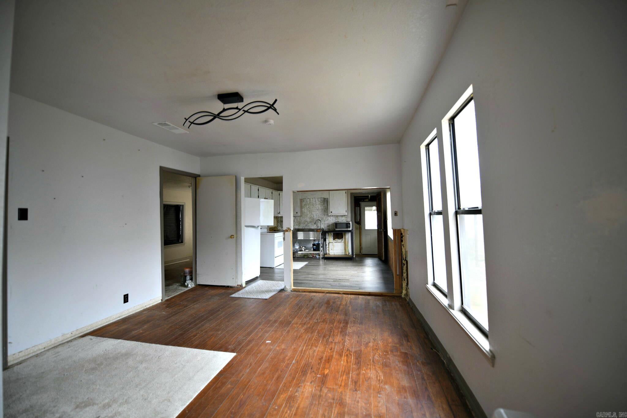 MENA ORIGINAL - Residential