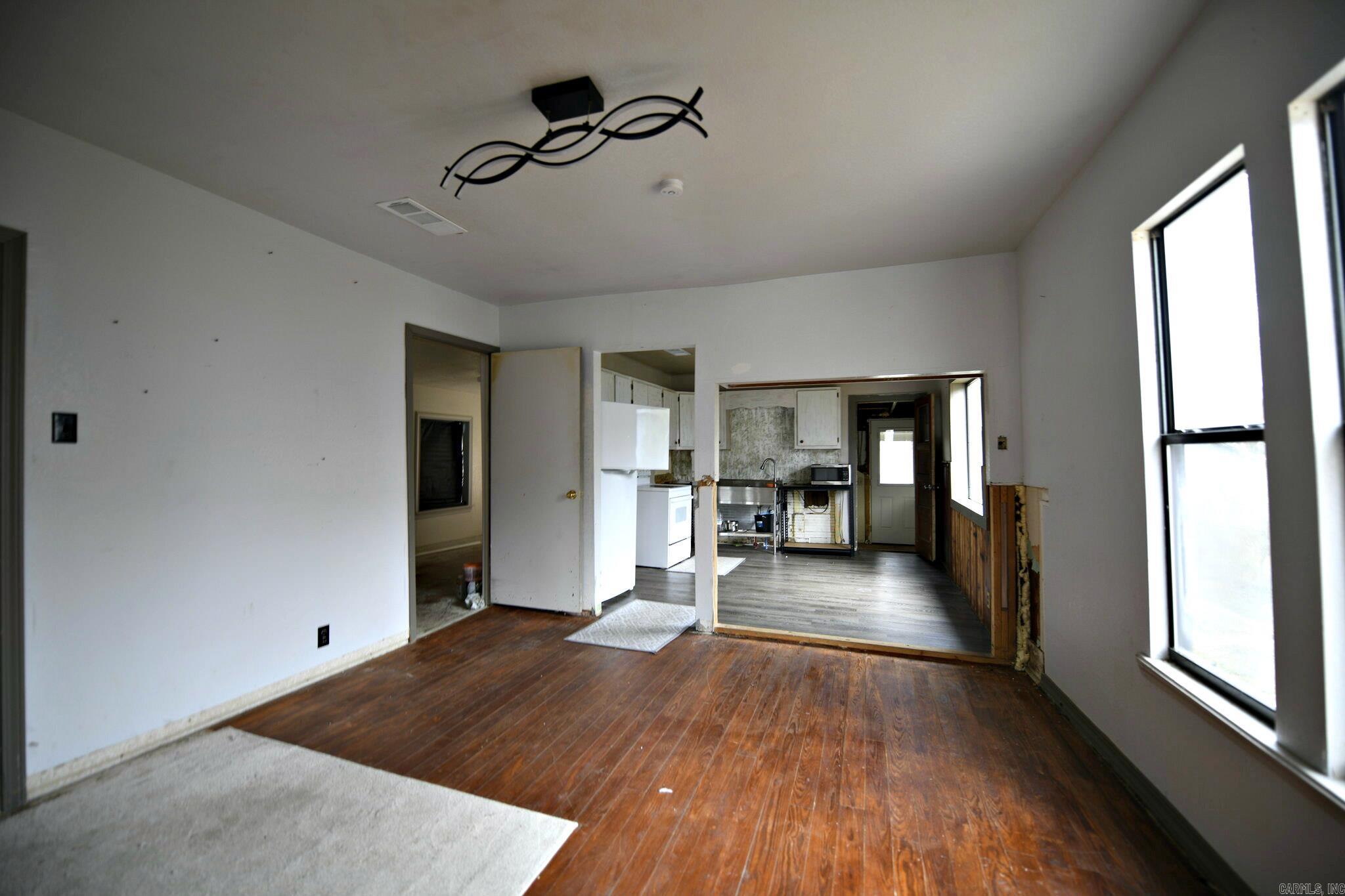 MENA ORIGINAL - Residential