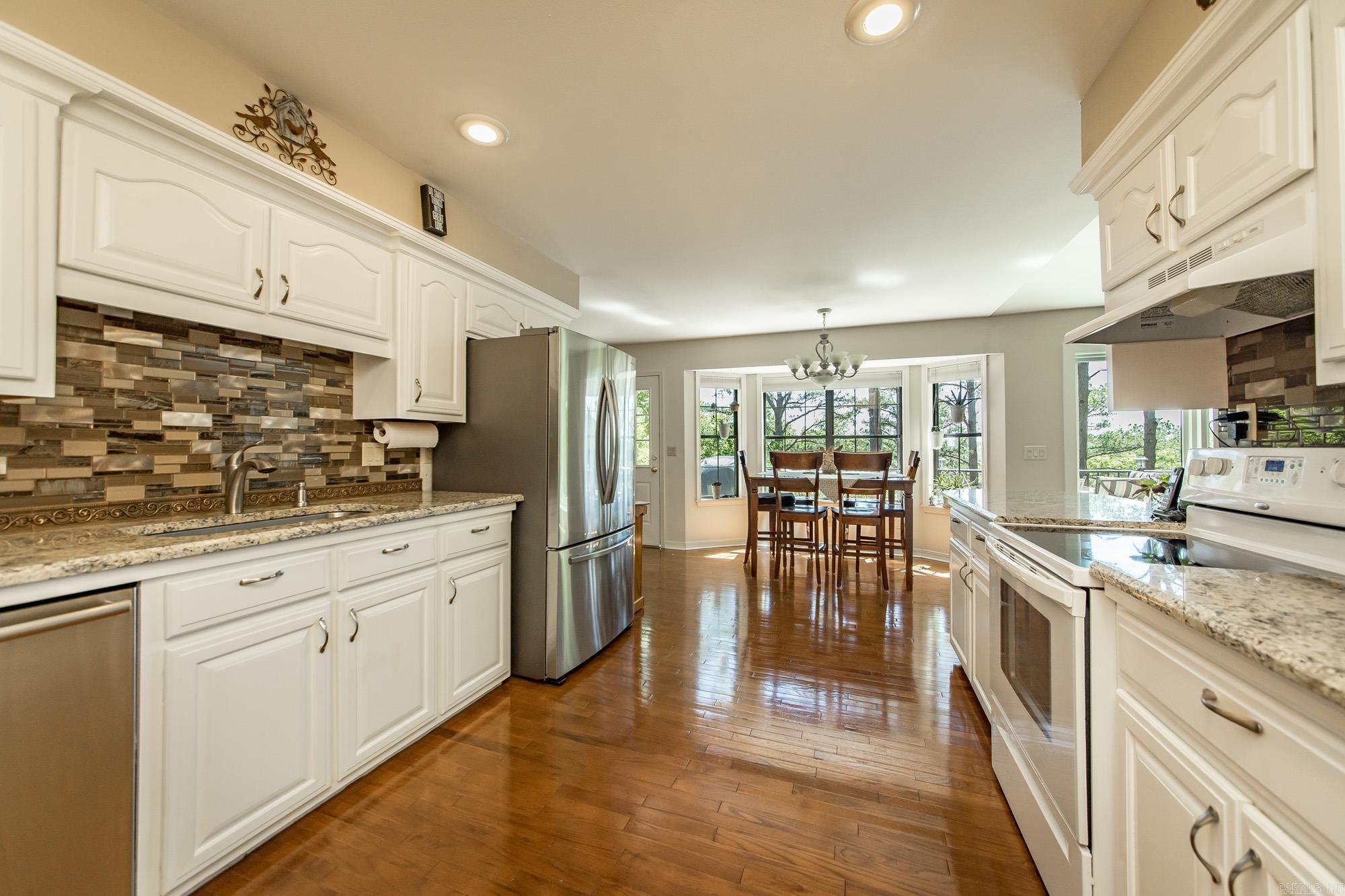 LAKEVIEW - Residential
