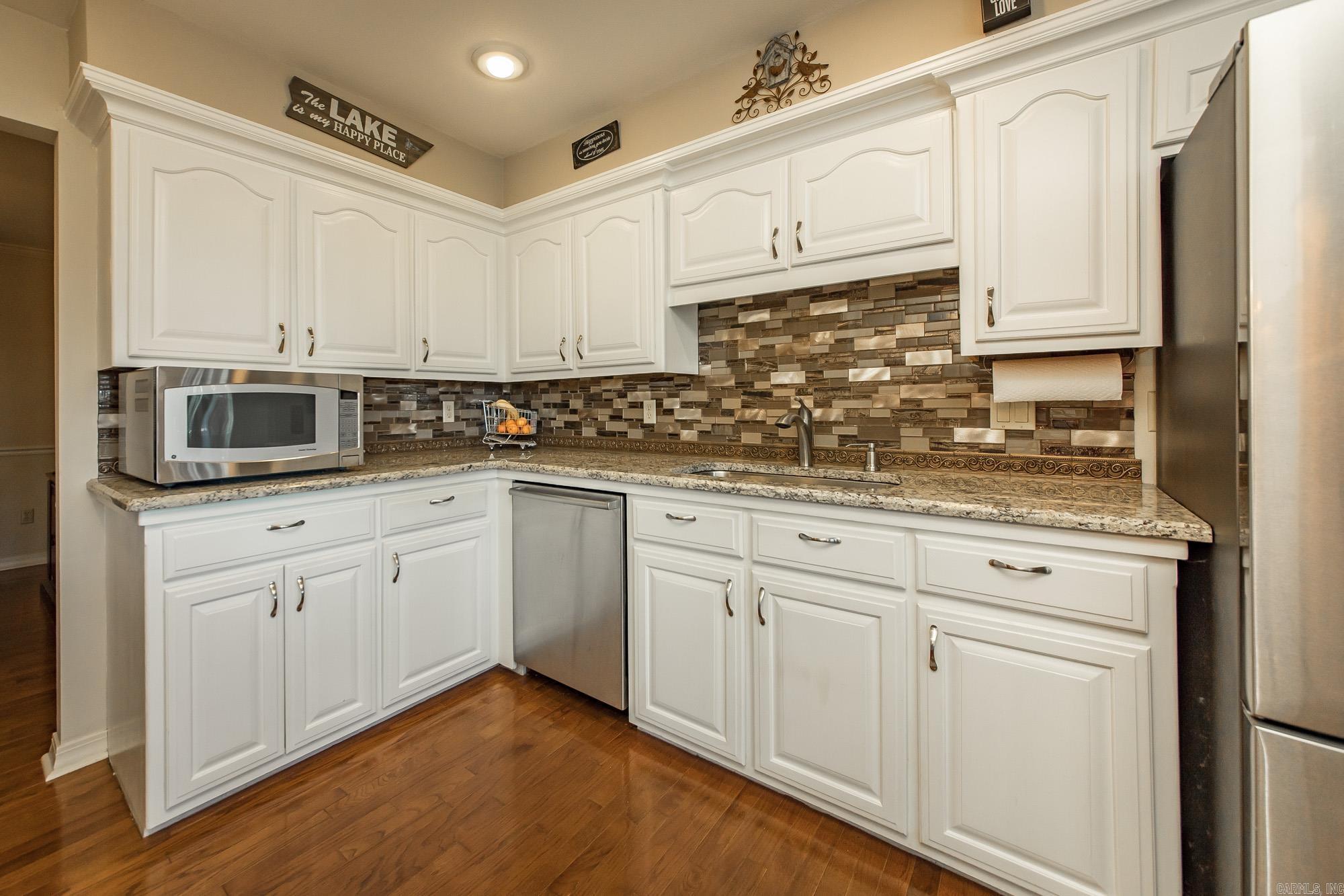 LAKEVIEW - Residential