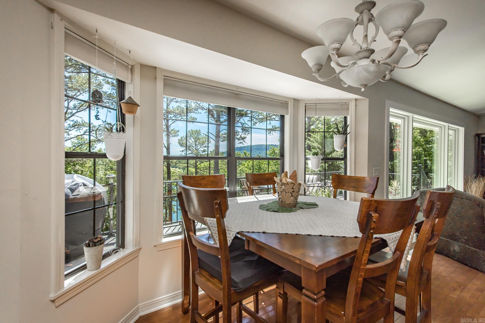LAKEVIEW - Residential