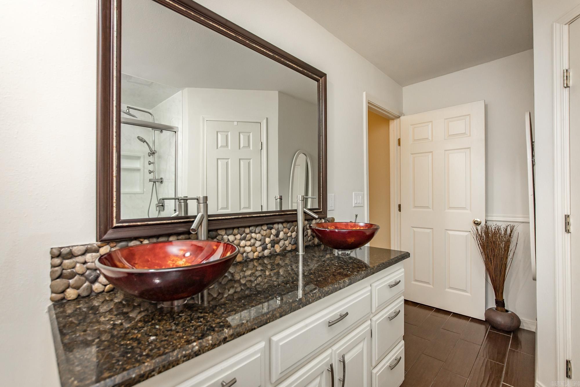 LAKEVIEW - Residential