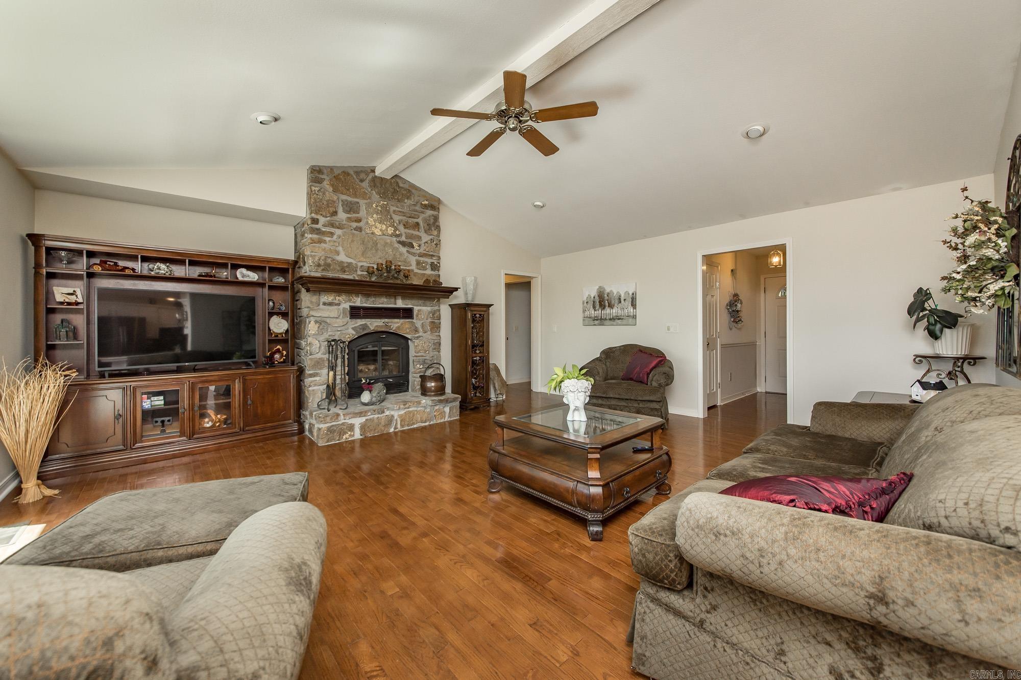 LAKEVIEW - Residential