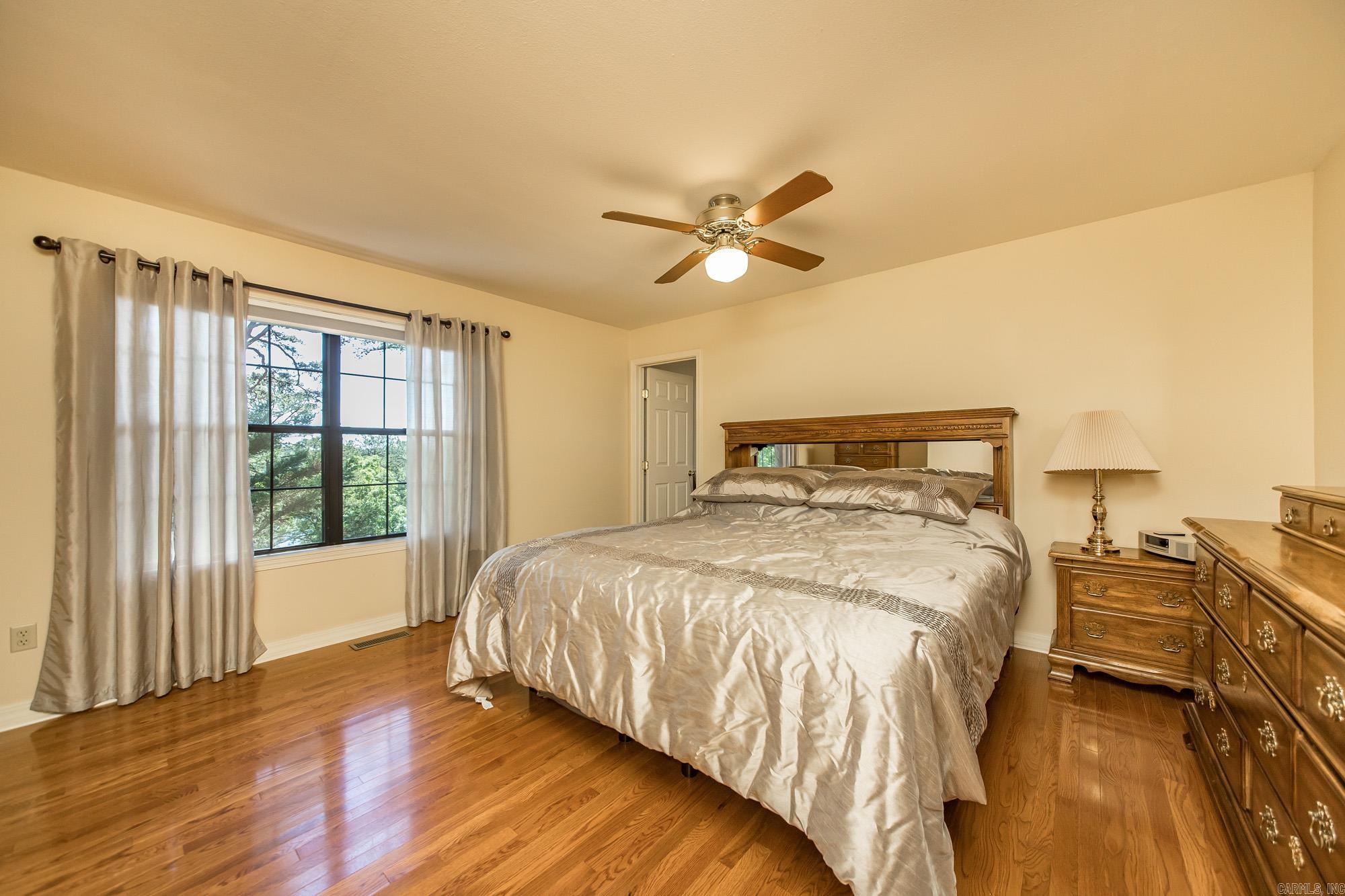 LAKEVIEW - Residential