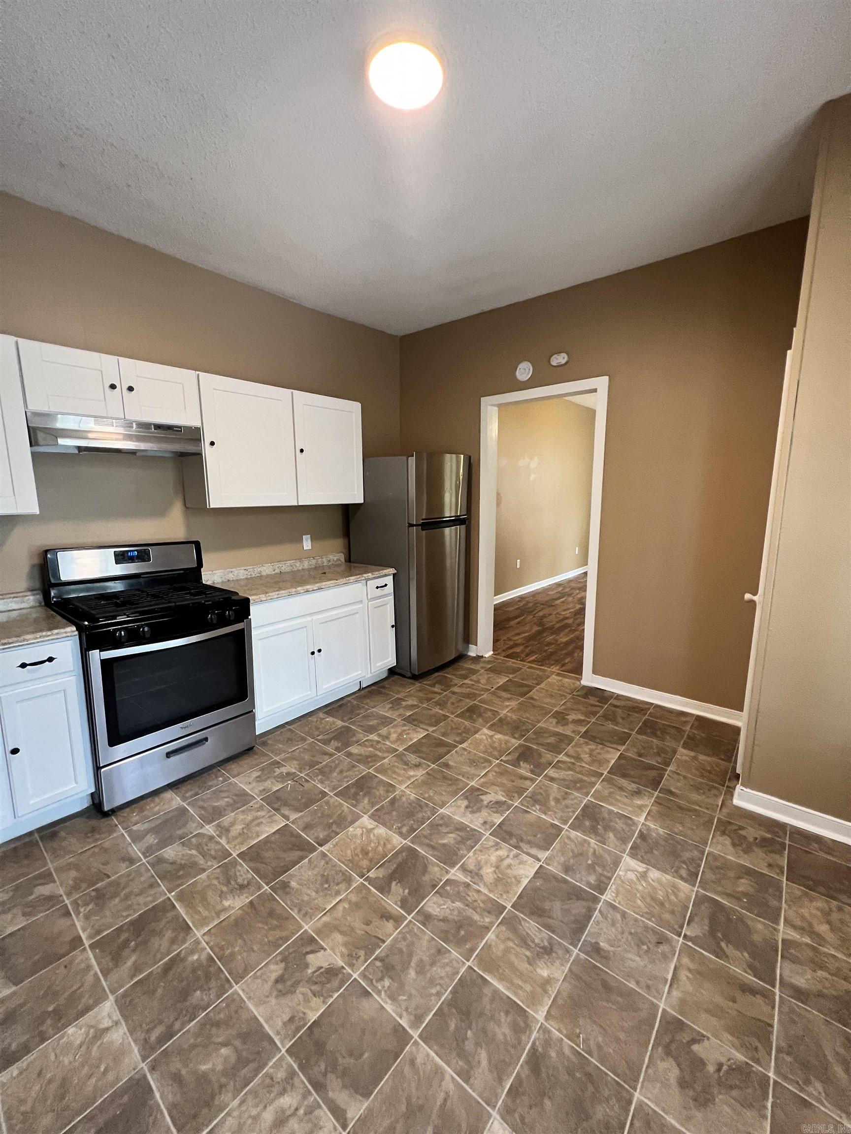 BARROW JOHN - Residential