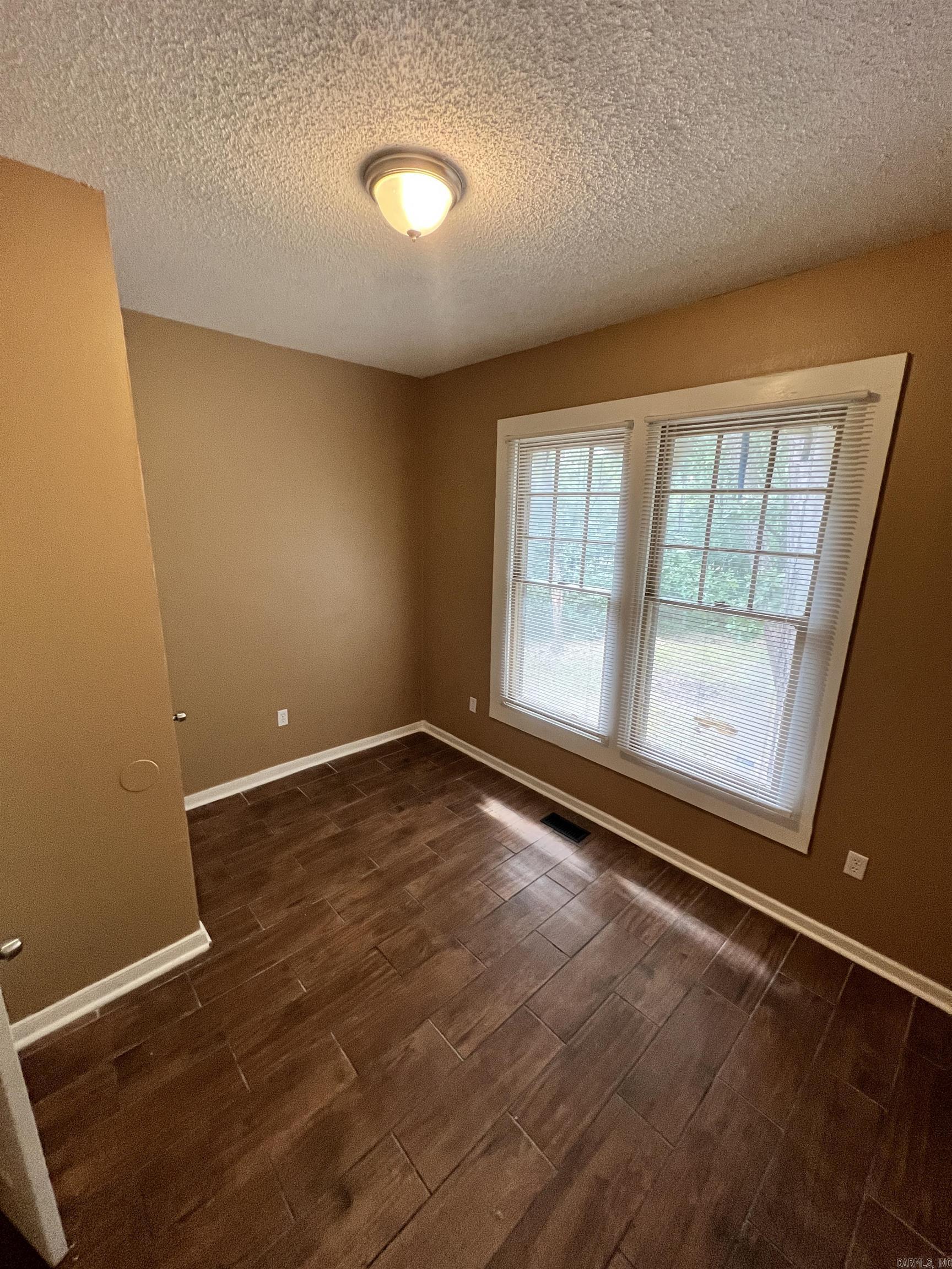 BARROW JOHN - Residential