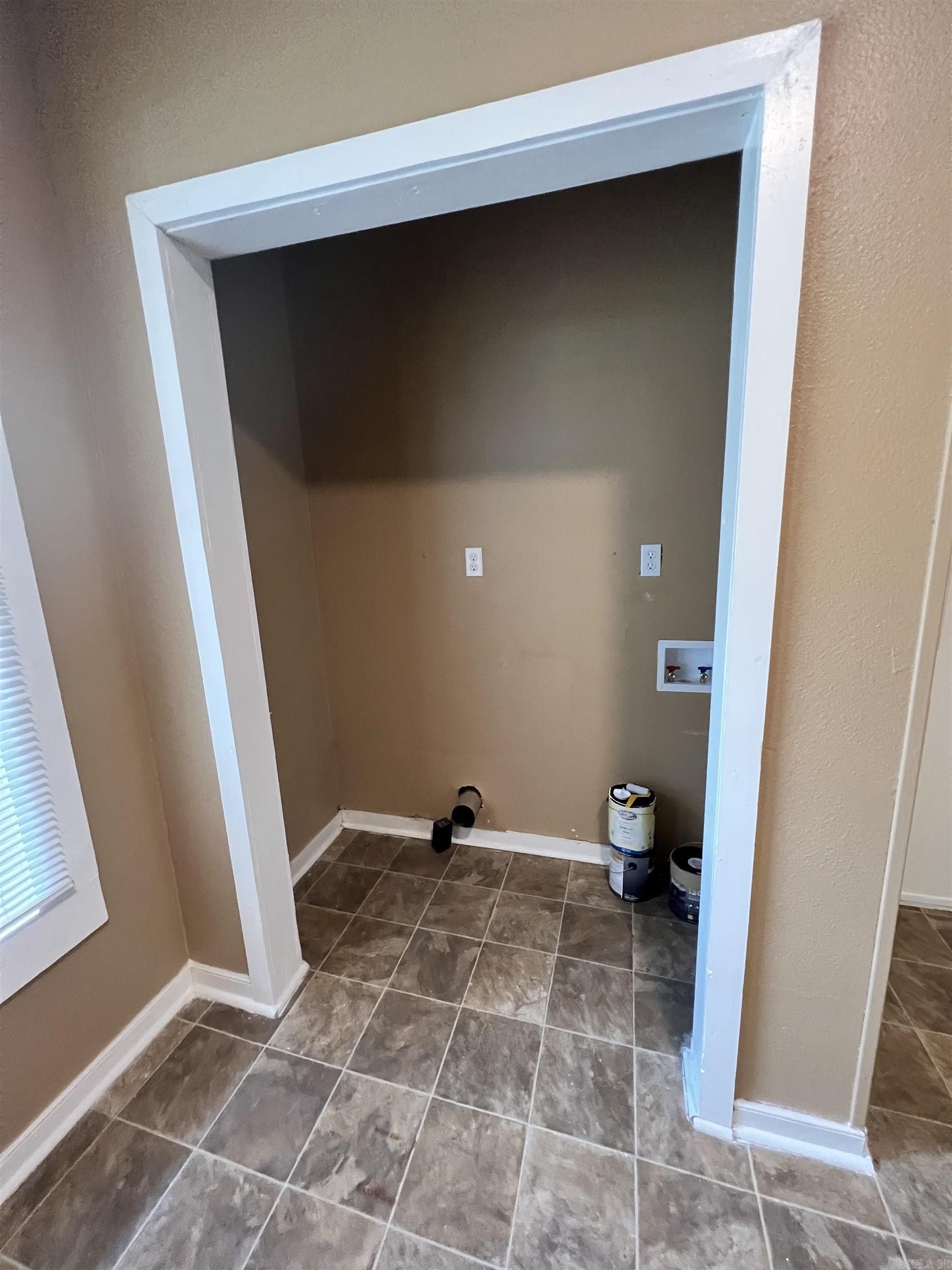 BARROW JOHN - Residential