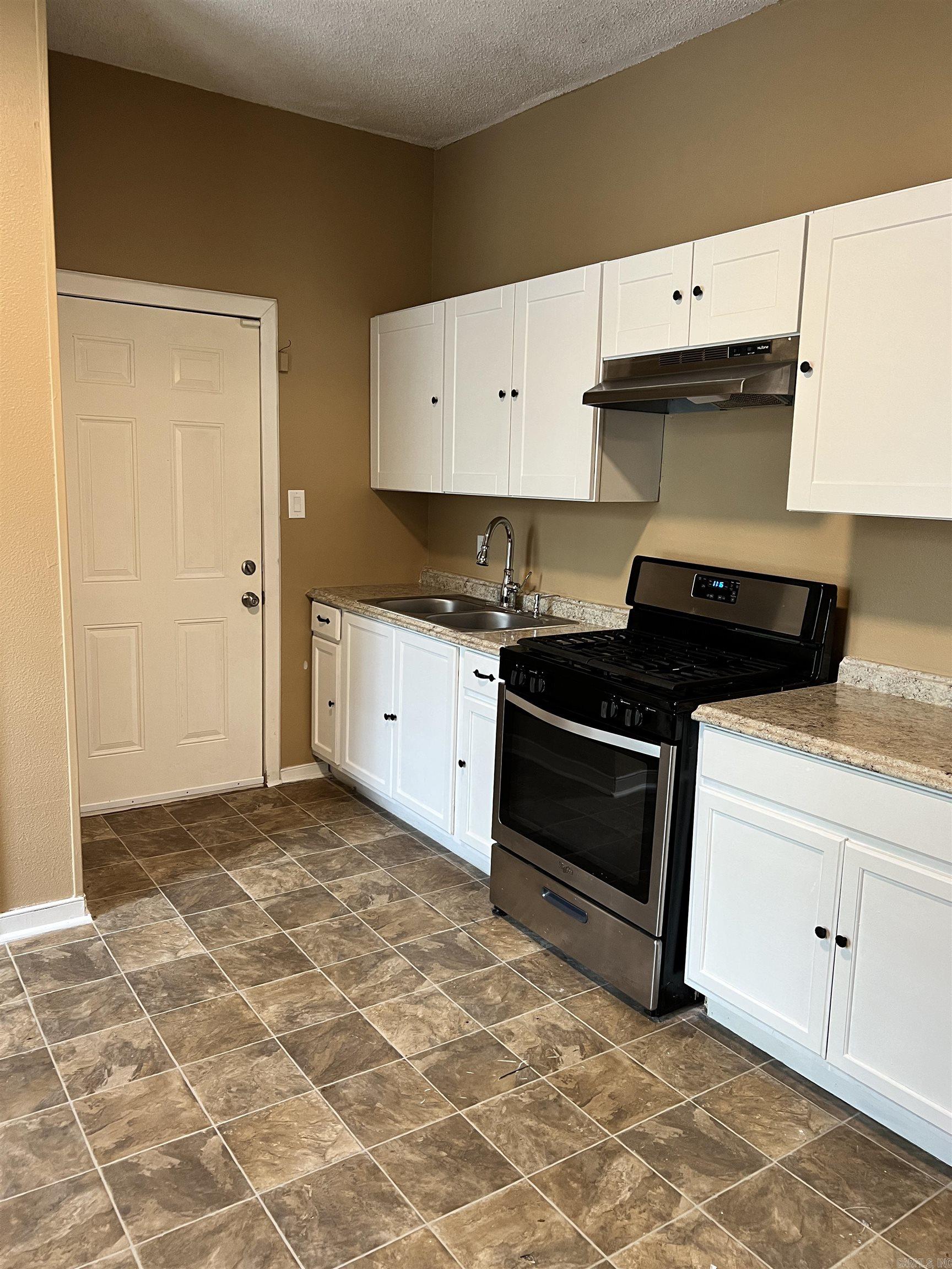 BARROW JOHN - Residential