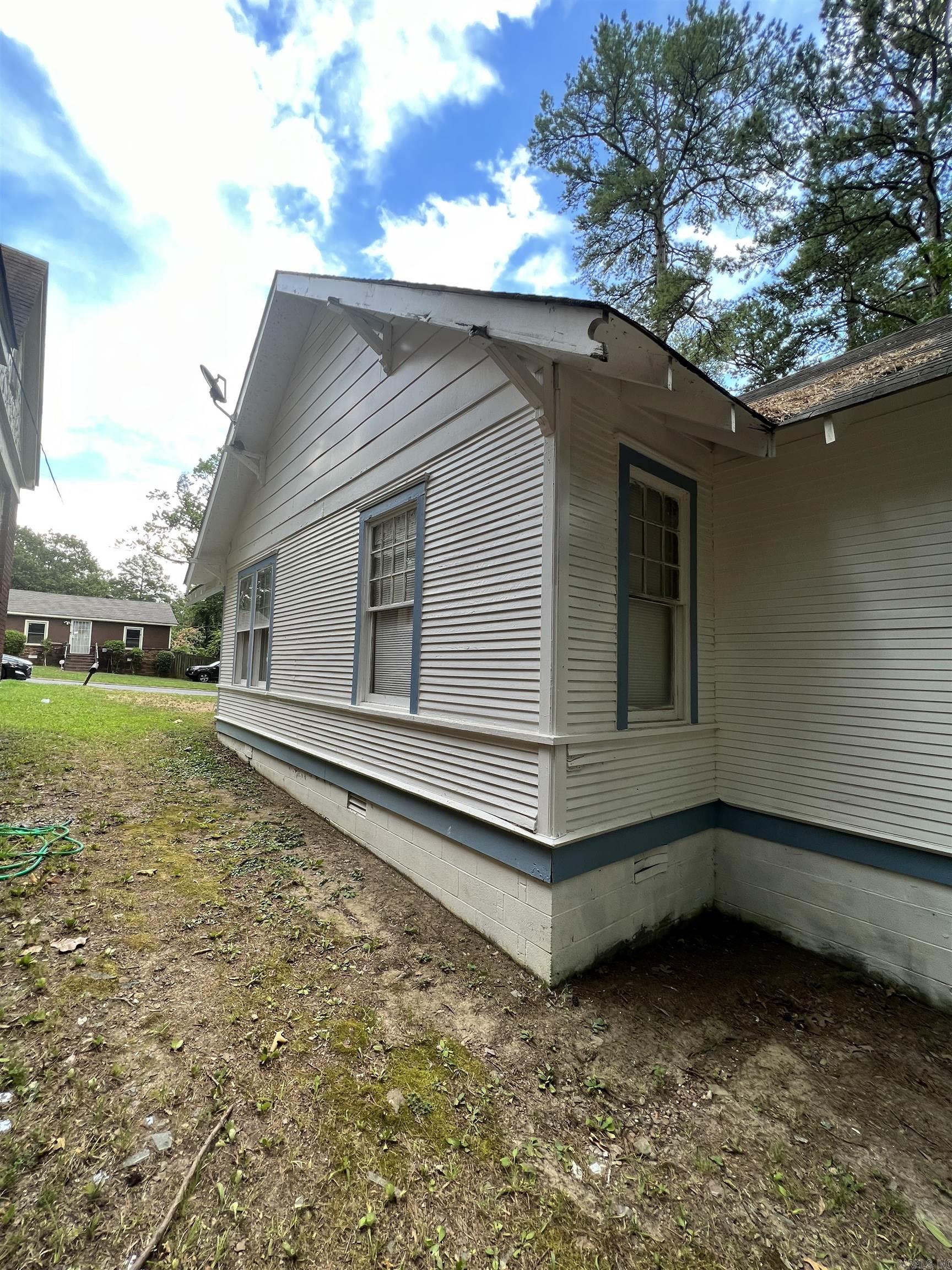 BARROW JOHN - Residential