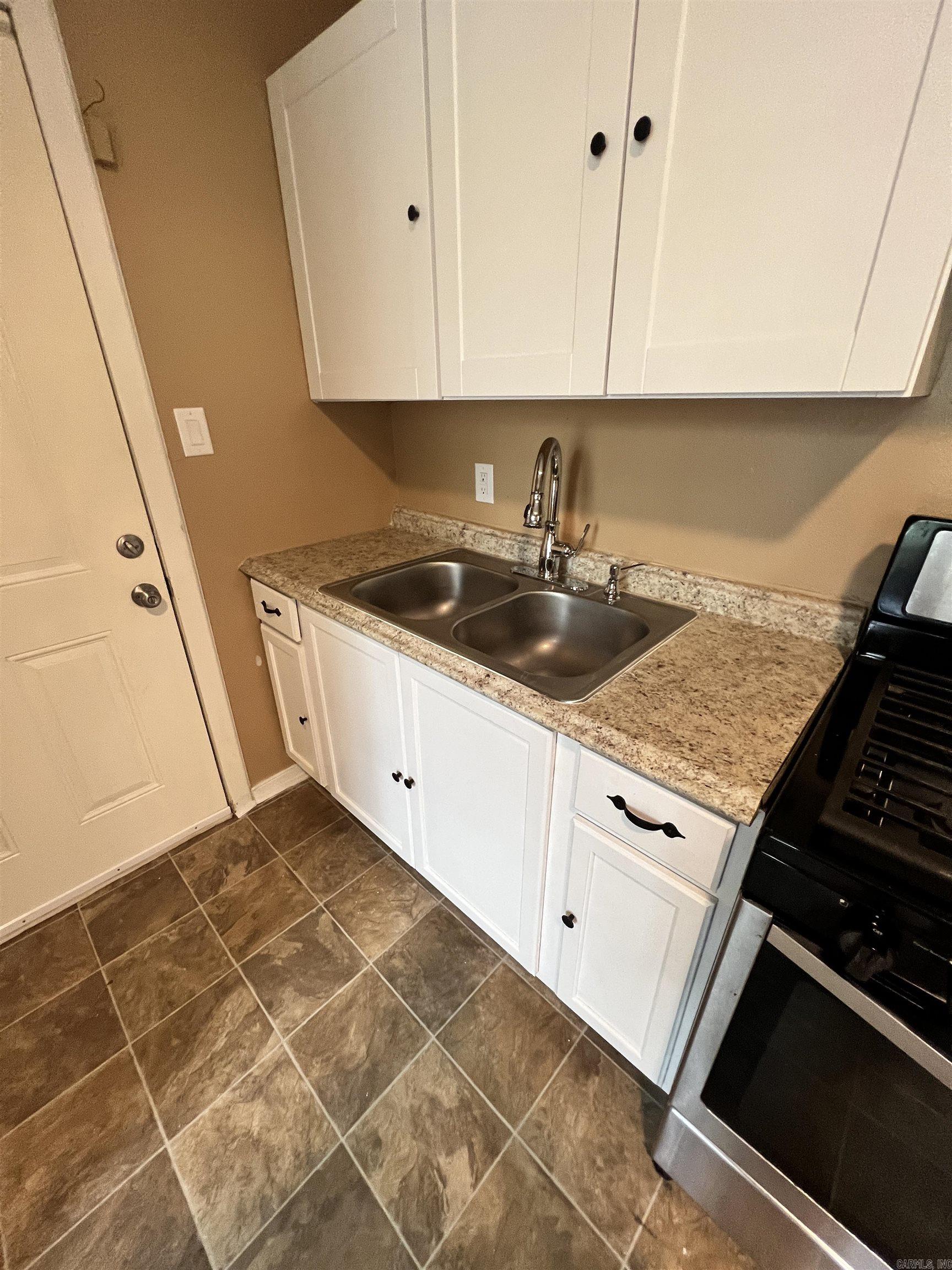 BARROW JOHN - Residential