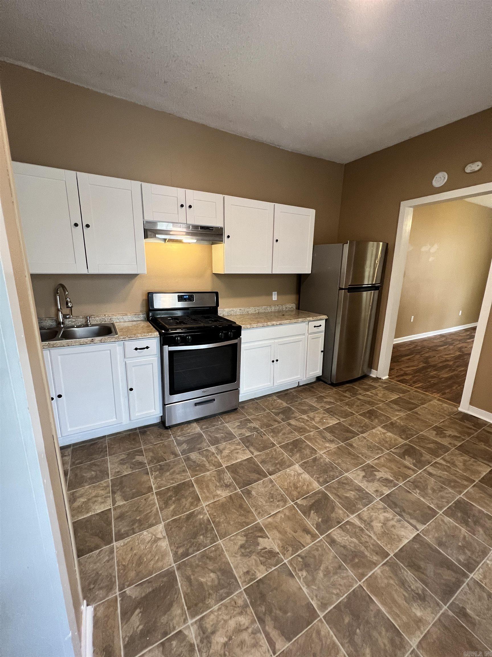 BARROW JOHN - Residential