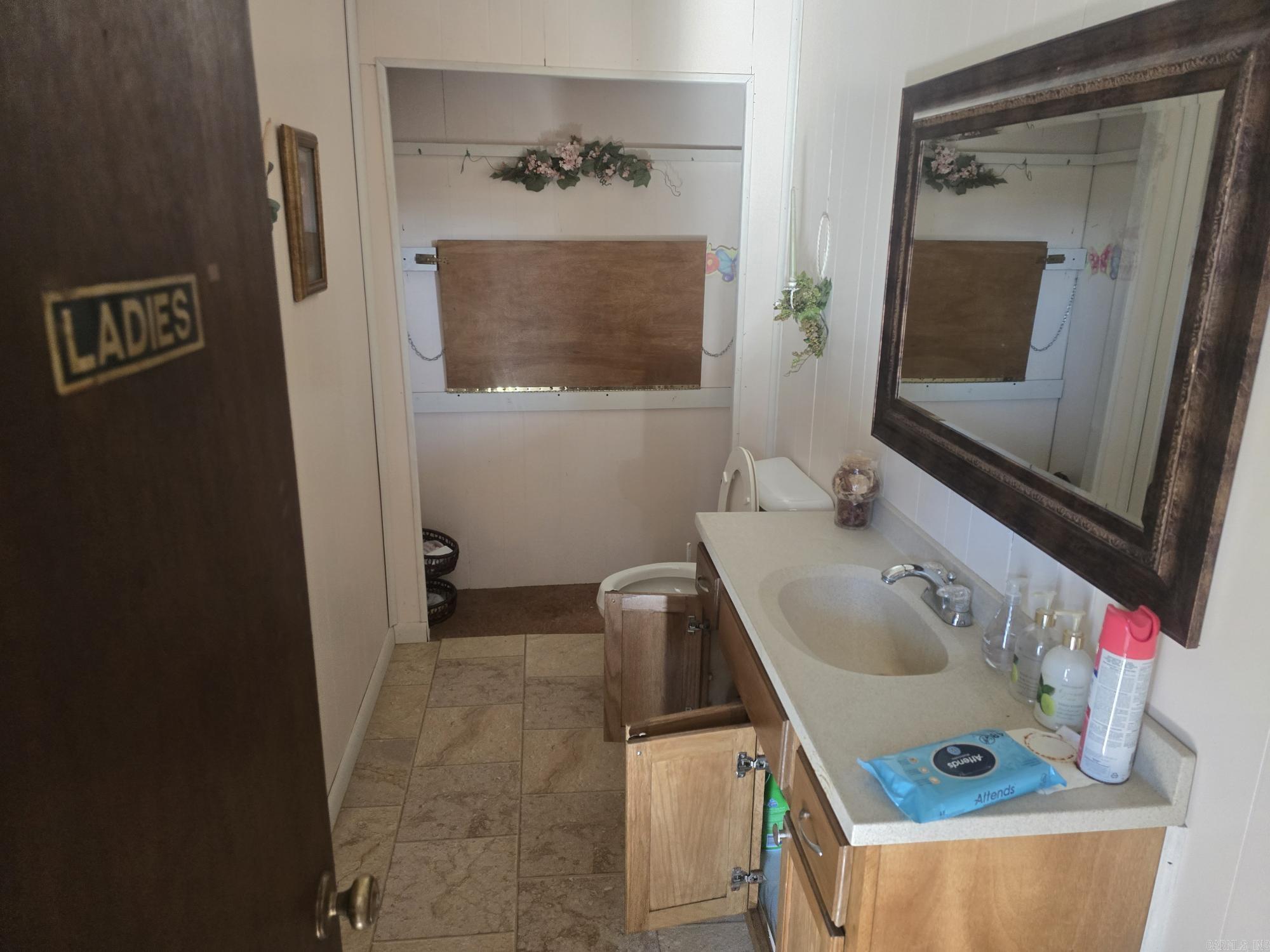 Mouser - Commercial Sale