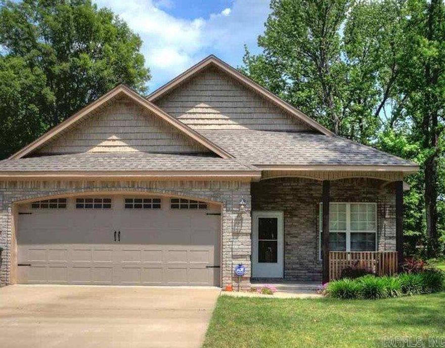 3/2 Split Floor Plan features Hardwood Floors in Living Room w/Fireplace, Kitchen w/Granite Counters, Stainless Steel Appliances-Side by Side Refrigerator, Dishwasher, Stove & Microwave!Tons of Cabinets, Large Island & 2 Pantries! Master Bedroom w/Walk-in Closet, His & Her Sinks, & Walk-in Shower. 2nd & 3rd Bdrm separate w/Hollywood Bath. Laundry Room, 2-car Garage, Front Porch, Back Patio and Fully Fenced Backyard-Pets Upon Owner Approval, Deposit and/or Fee Based on Type & Size Lease Term Negotiable