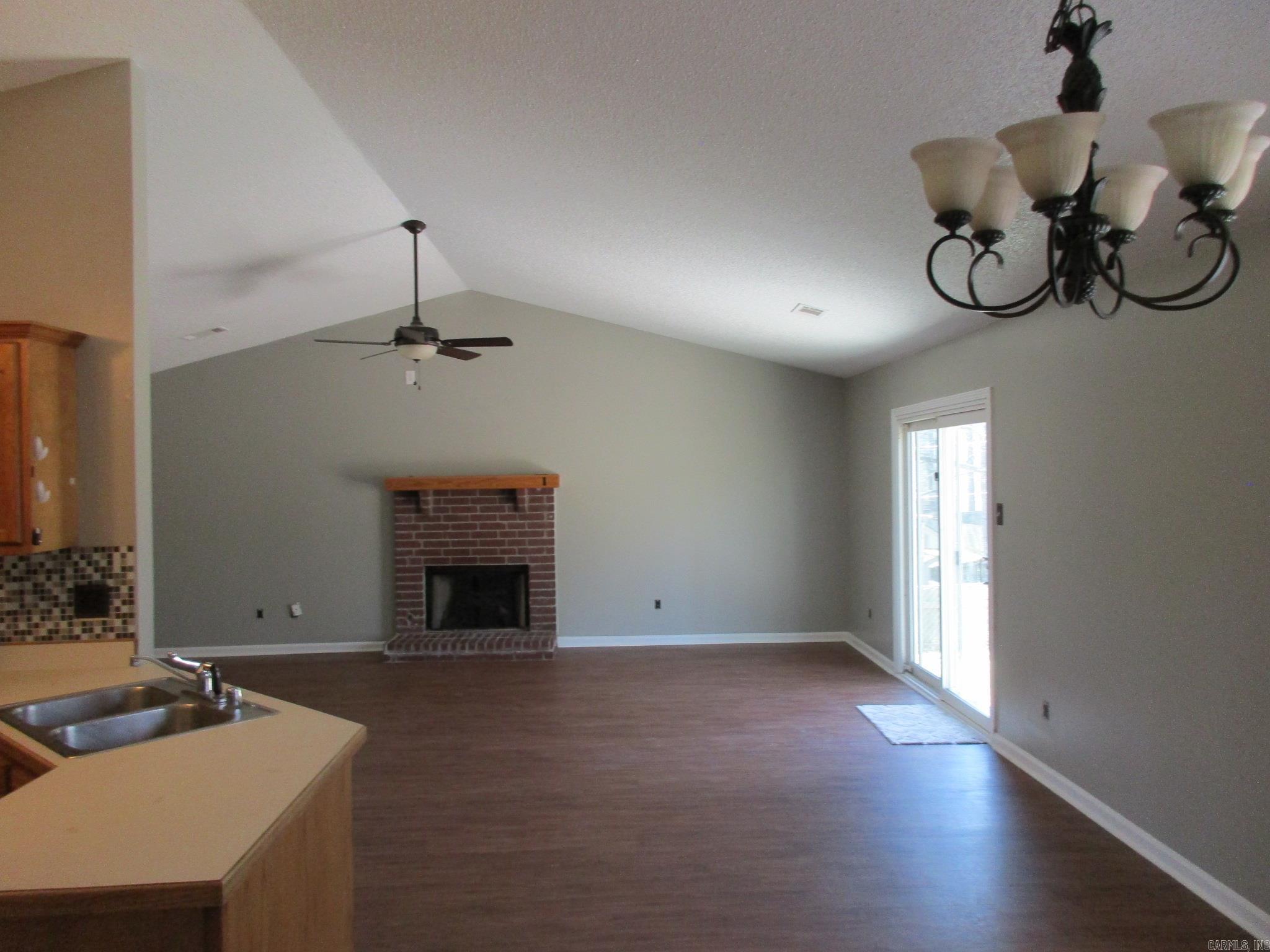 ROLLING BROOK - Residential