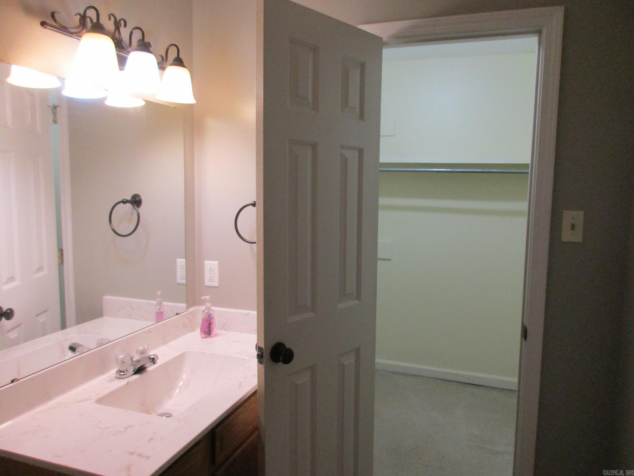 ROLLING BROOK - Residential