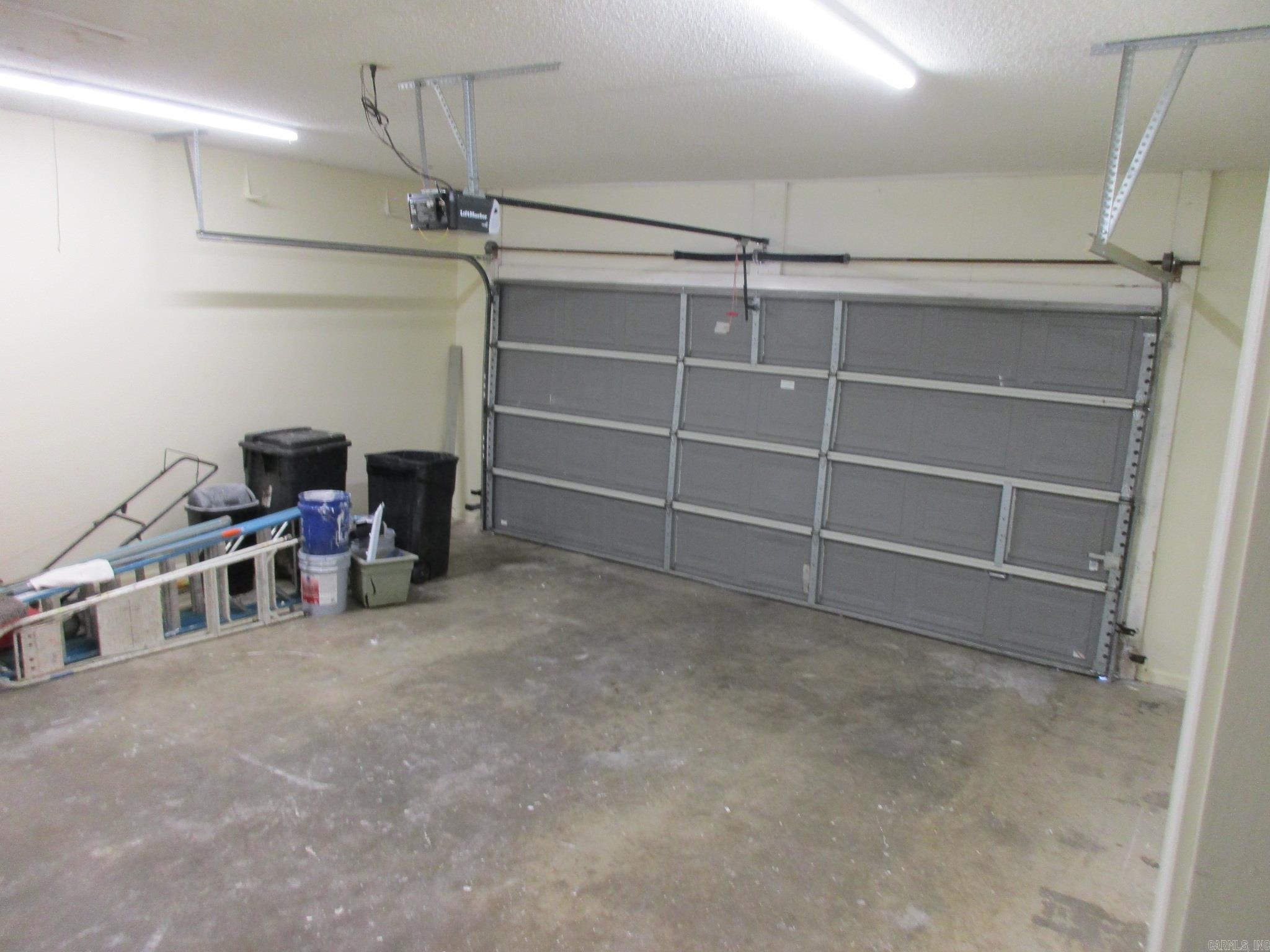 ROLLING BROOK - Residential