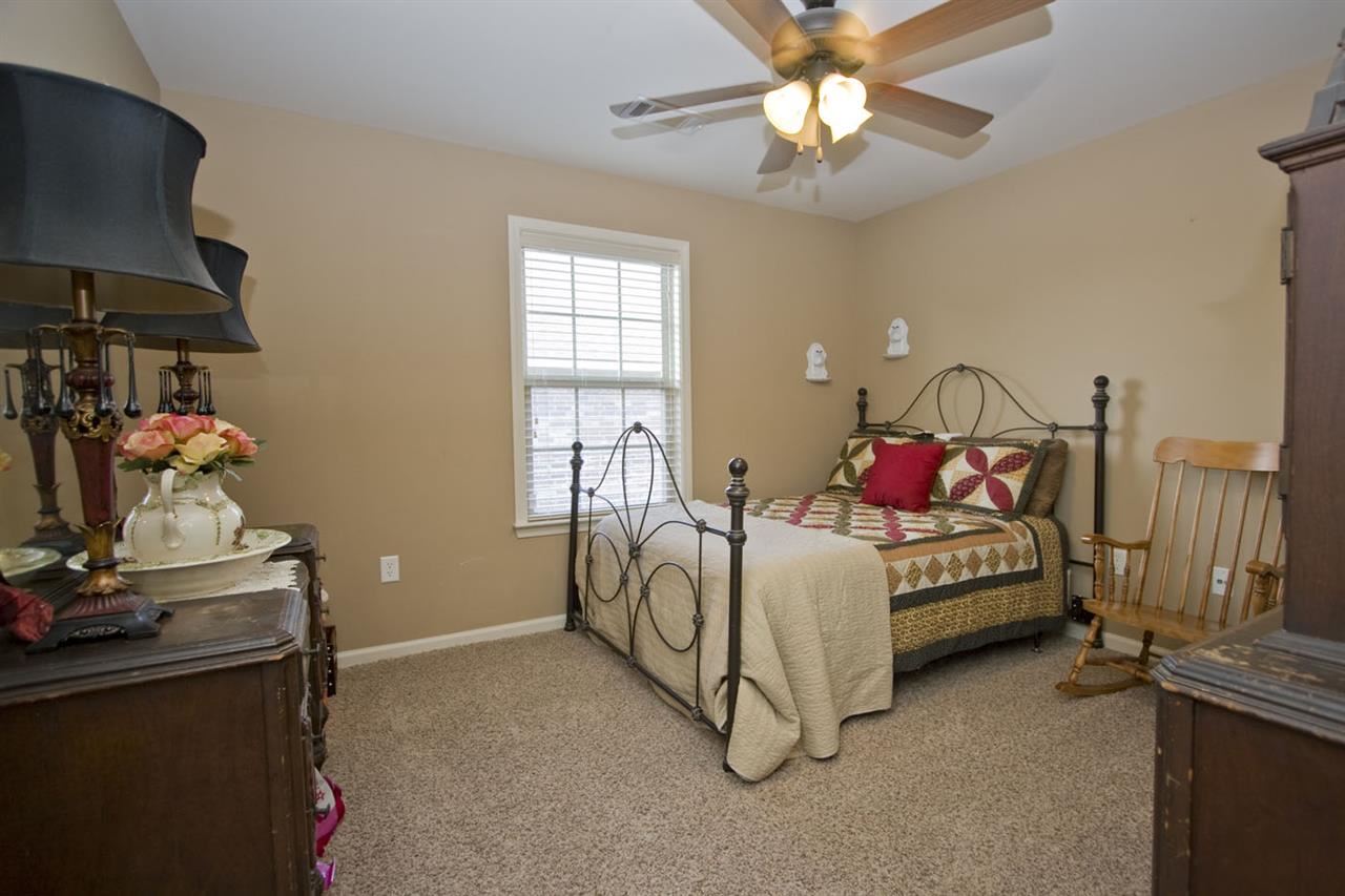 KINGS CROSSING - Residential